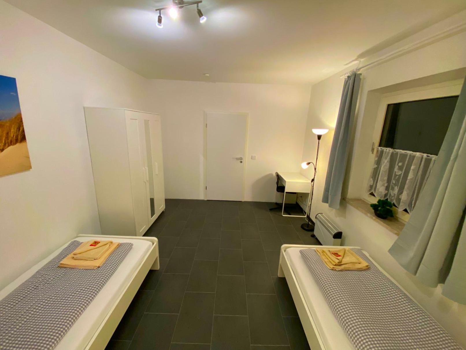 Standard Twin Room photo 2