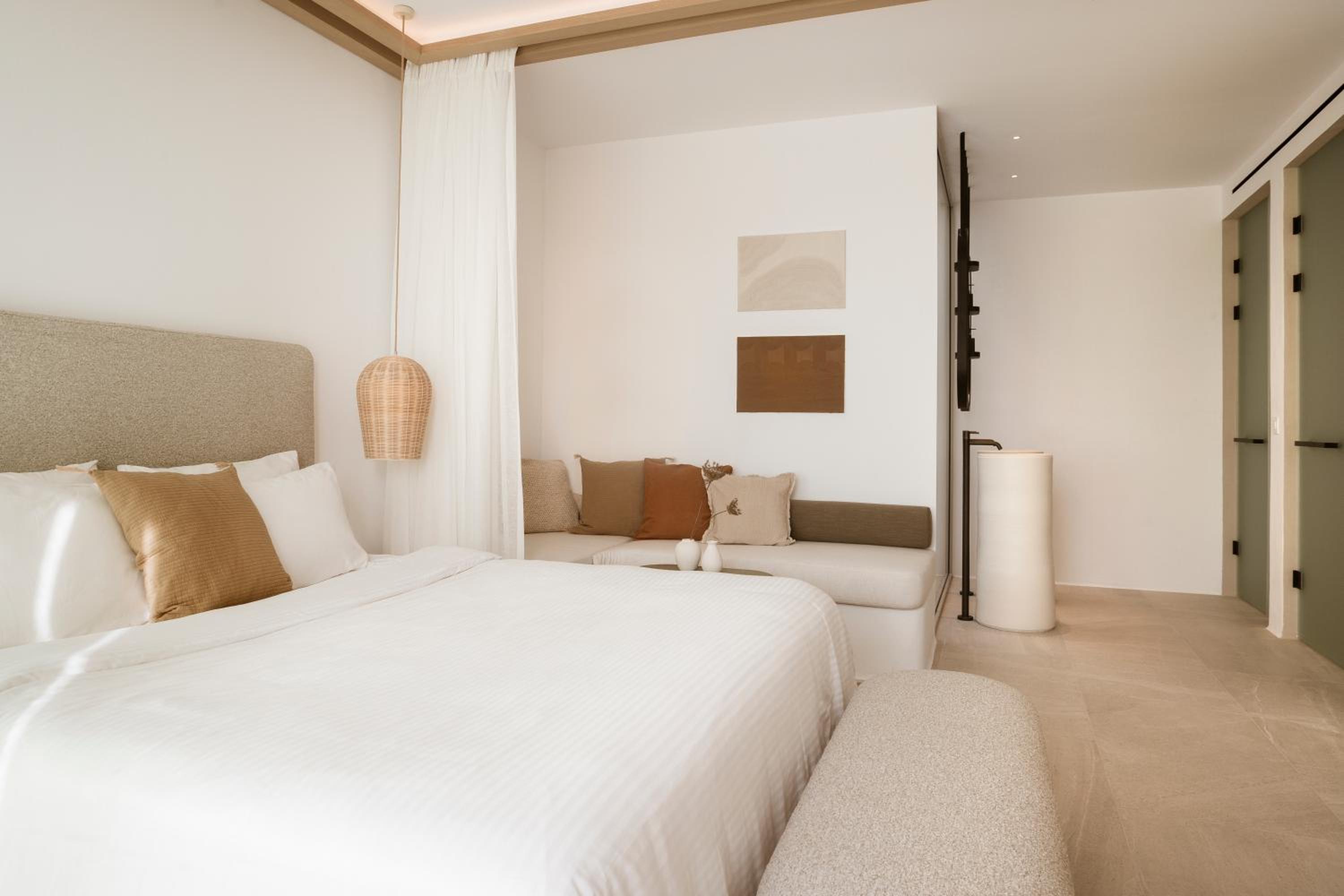 Suite with Sea View and Individual Pool - Photo 1