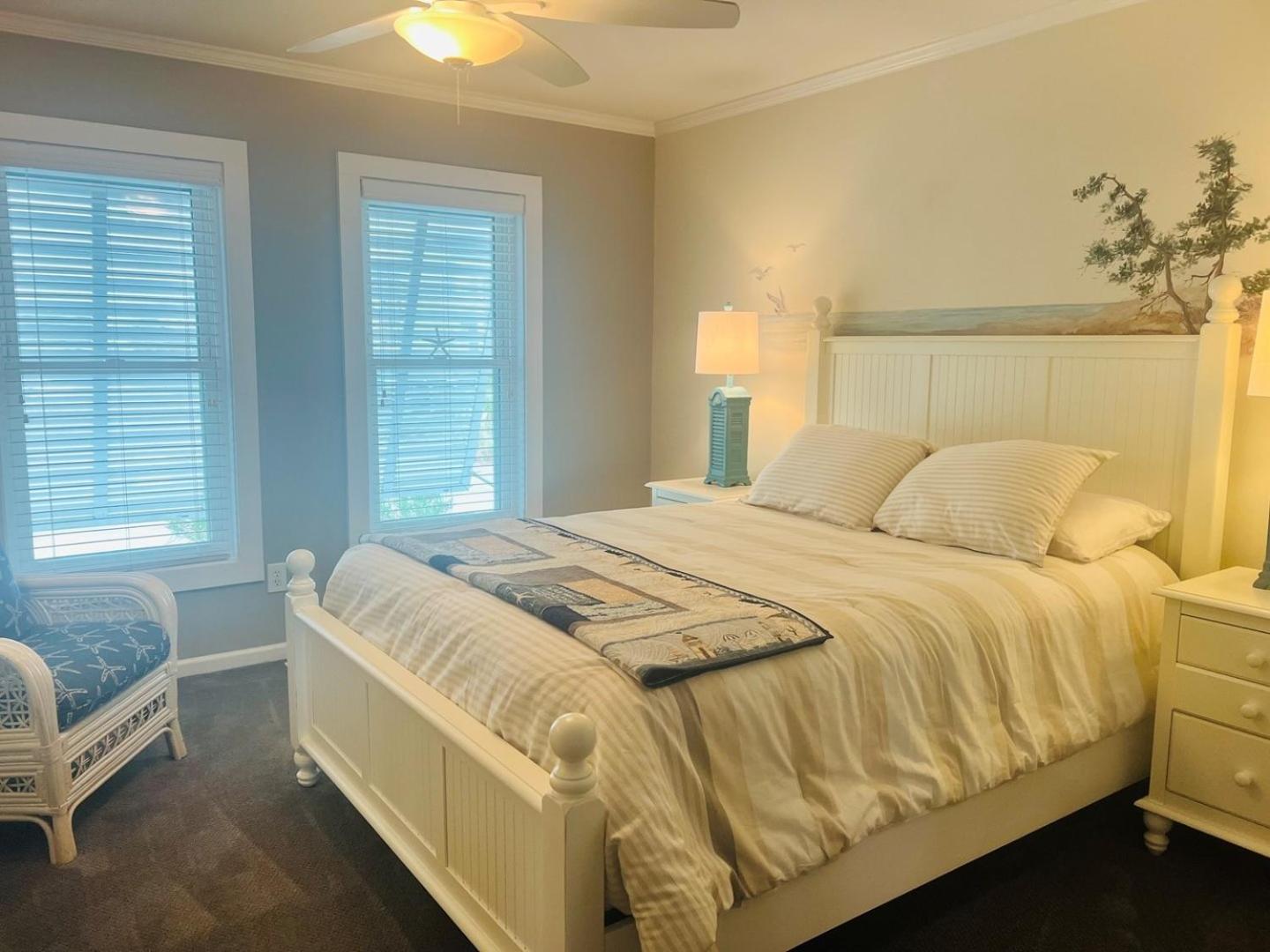 Five-Bedroom House photo 3