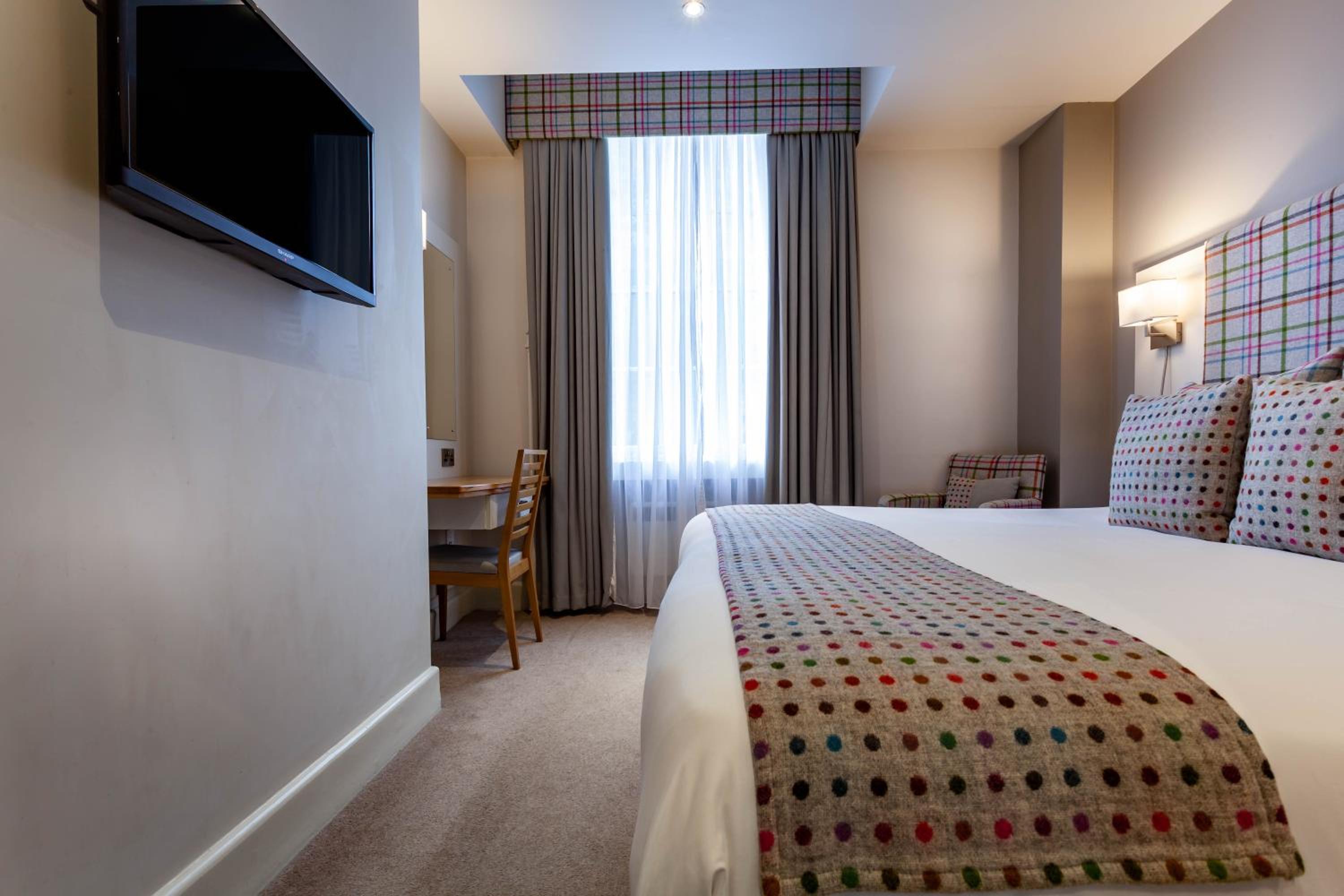 Standard Double Room photo 3
