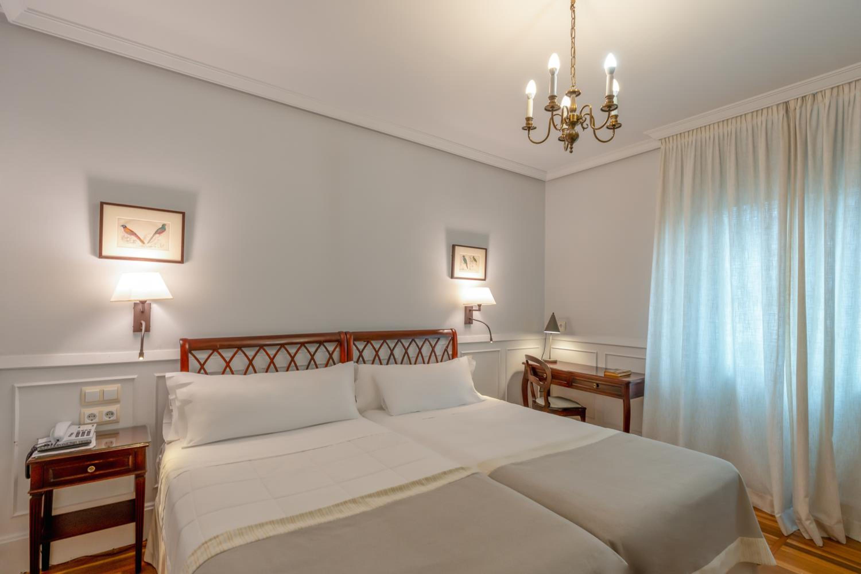 Double Room - Photo 9