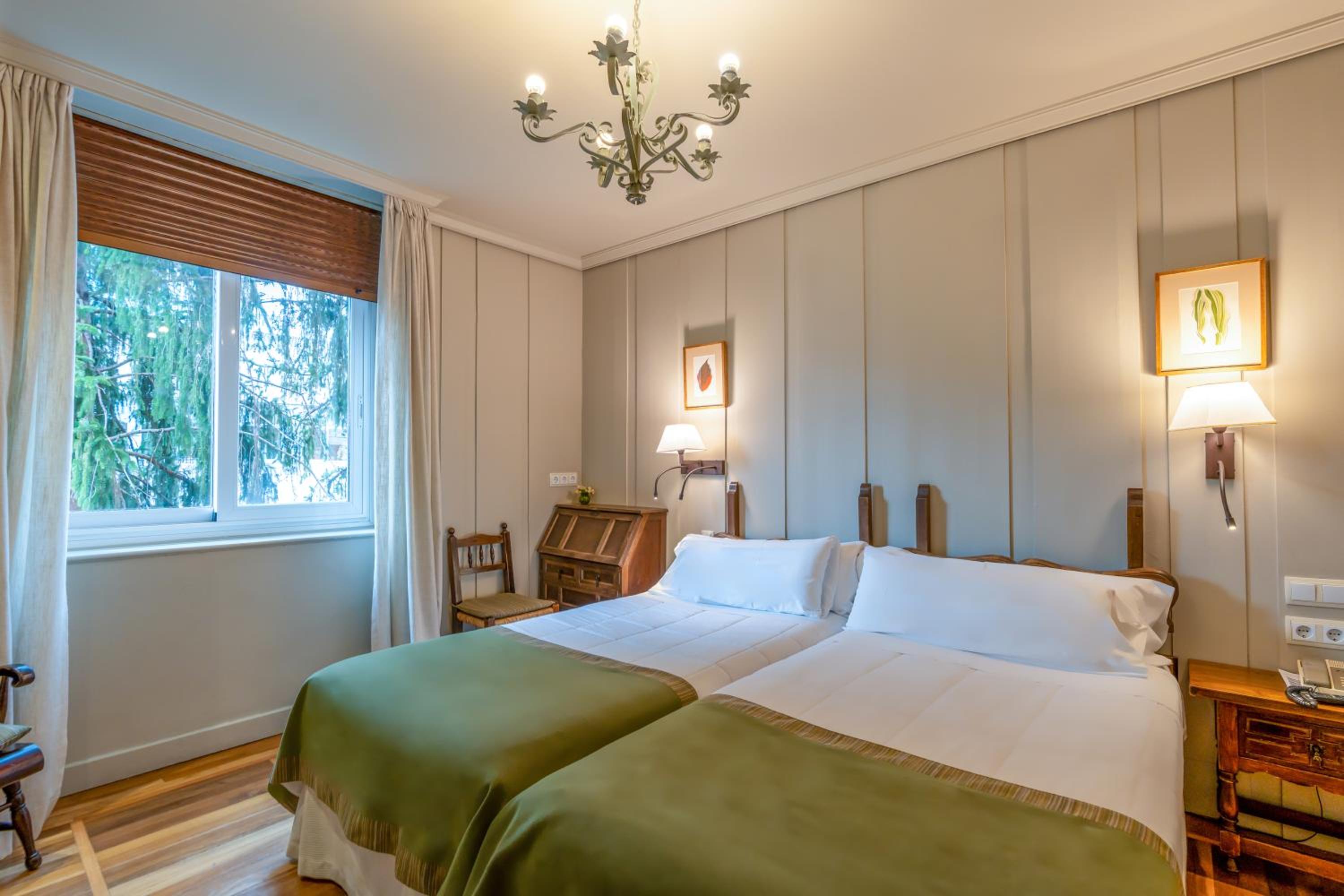 Double Room - Photo 8