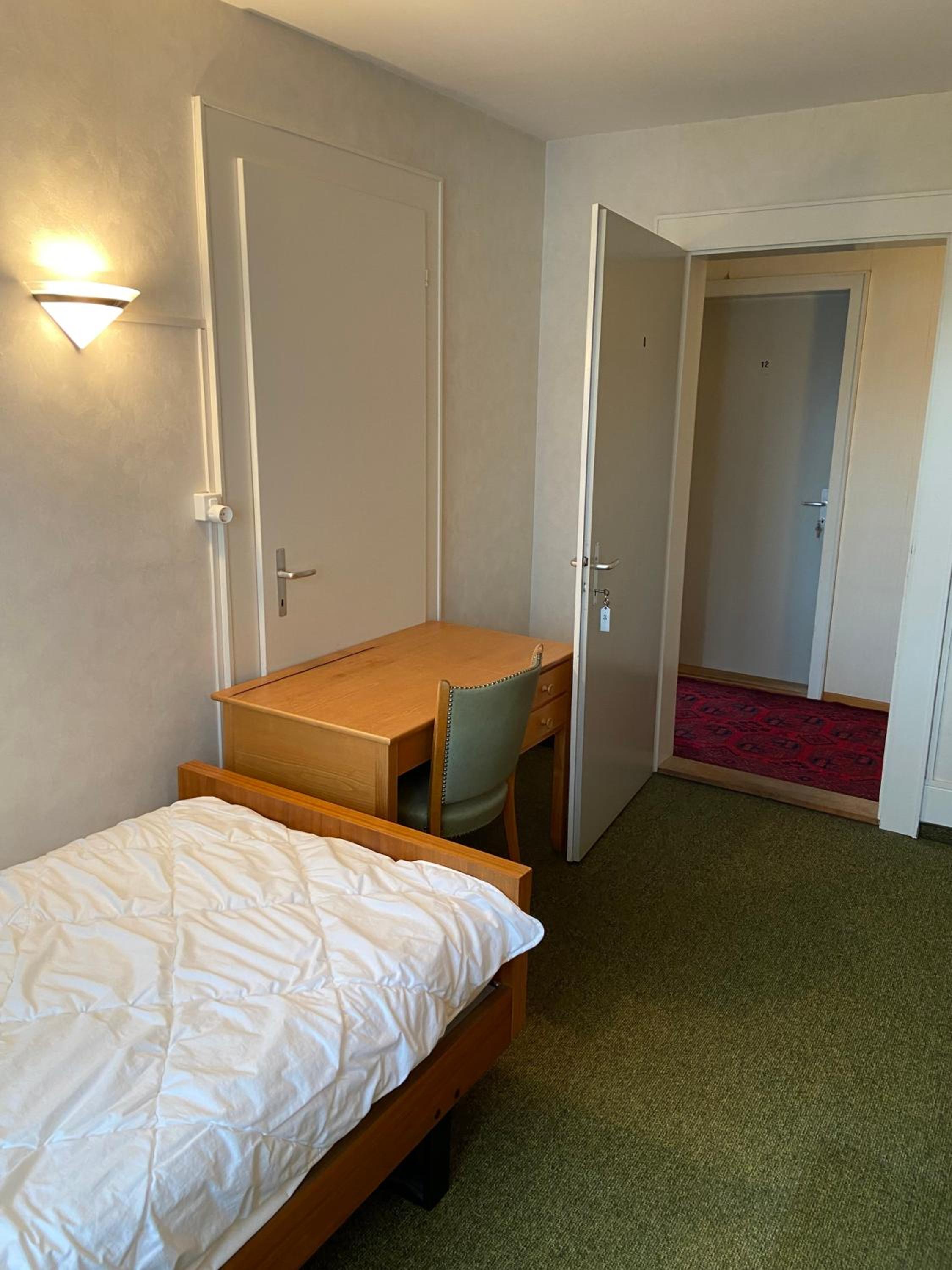 Single Room photo 3