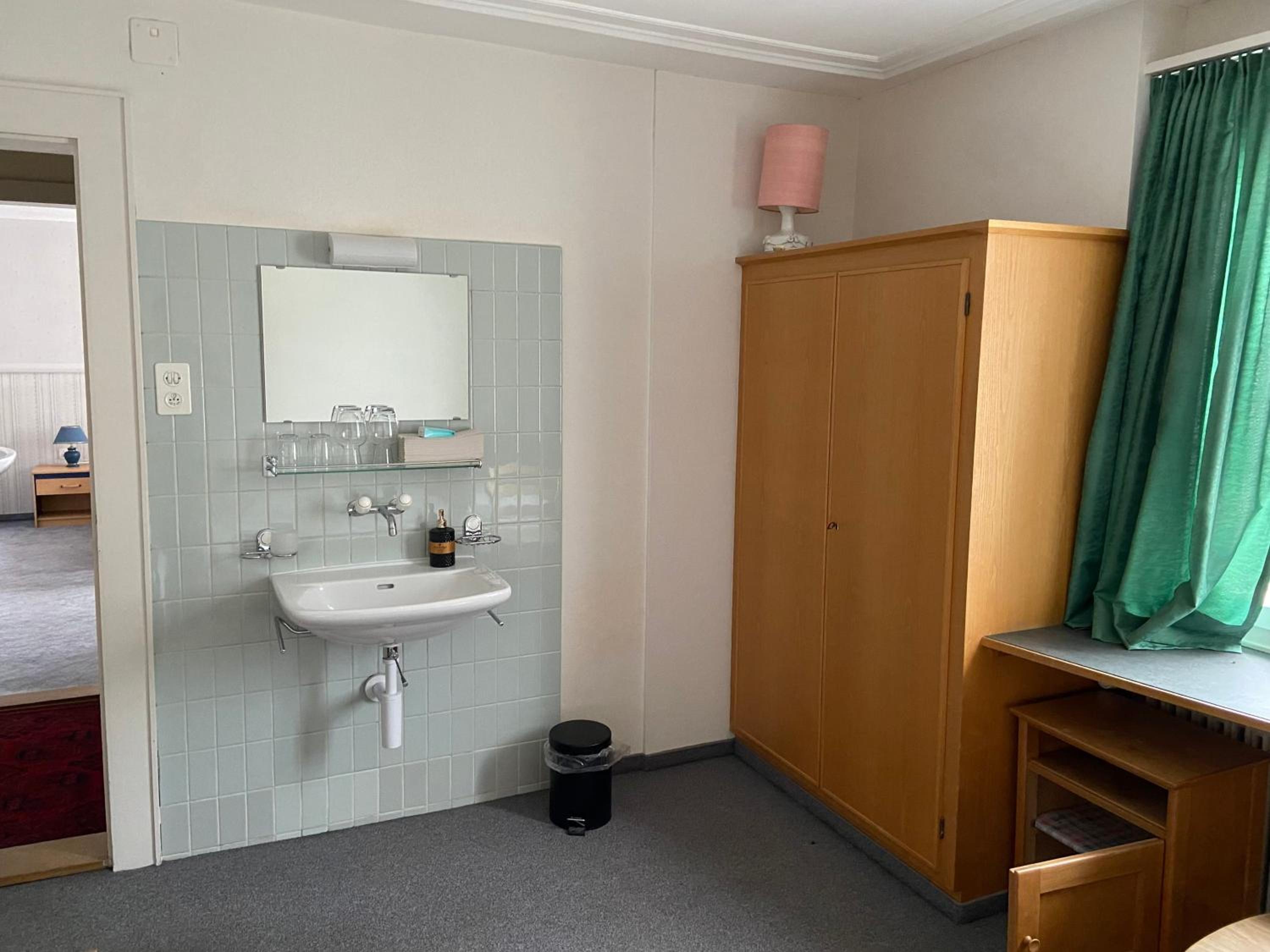 Standard Double Room photo 2
