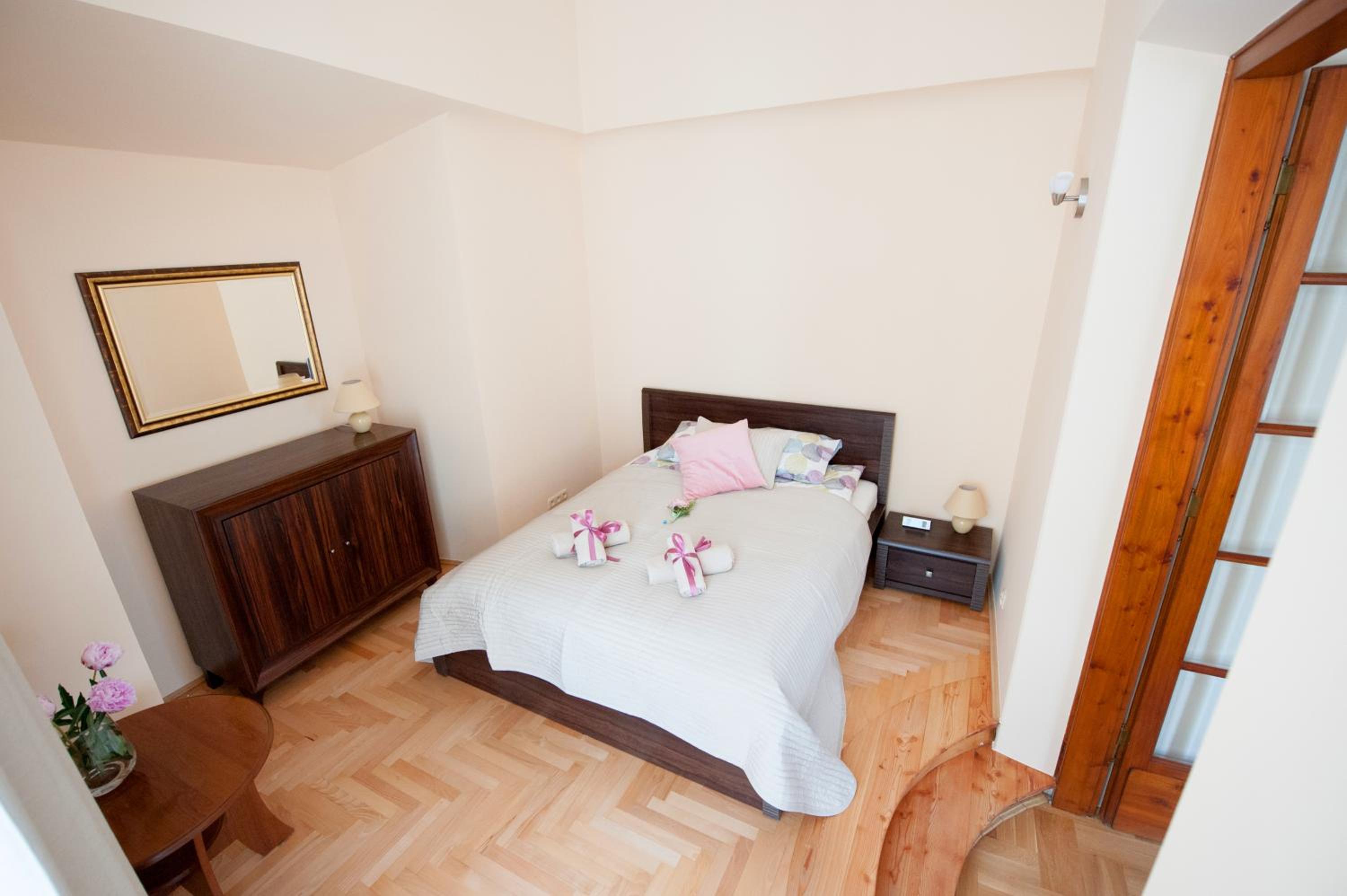 One-Bedroom Apartment with Balcony - First Floor photo 2