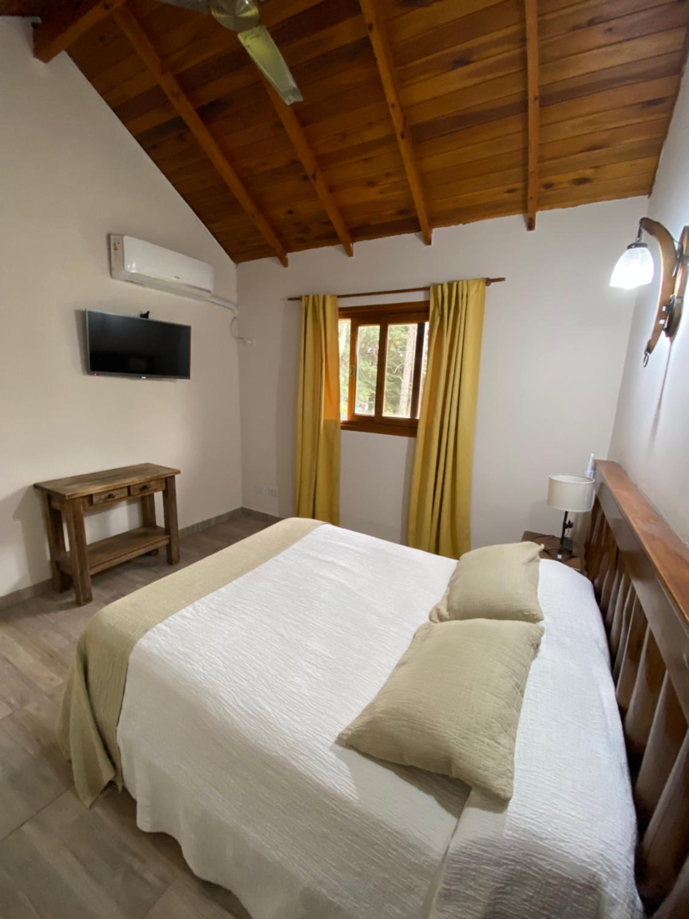 Bungalow (2 Adults) photo 2