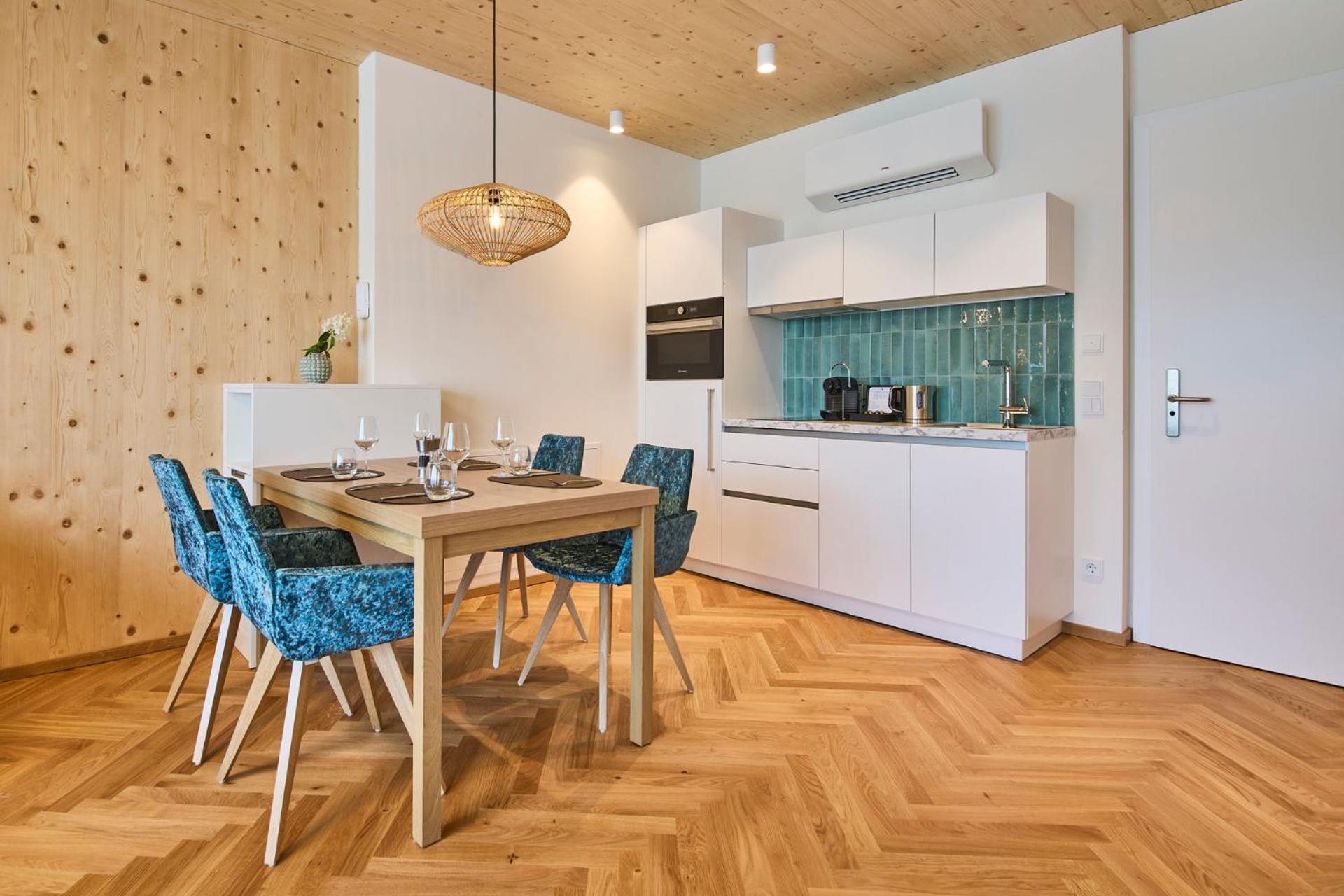 Apartment with Lake View photo 3