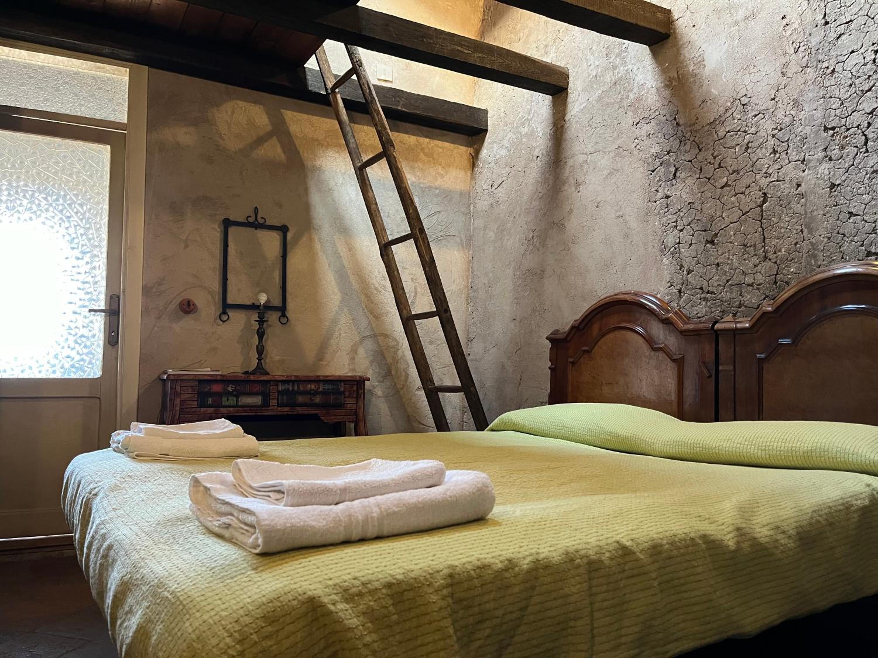 Double Room with Extra Bed photo 1