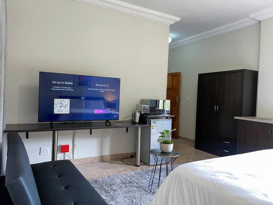 Apartment photo 2