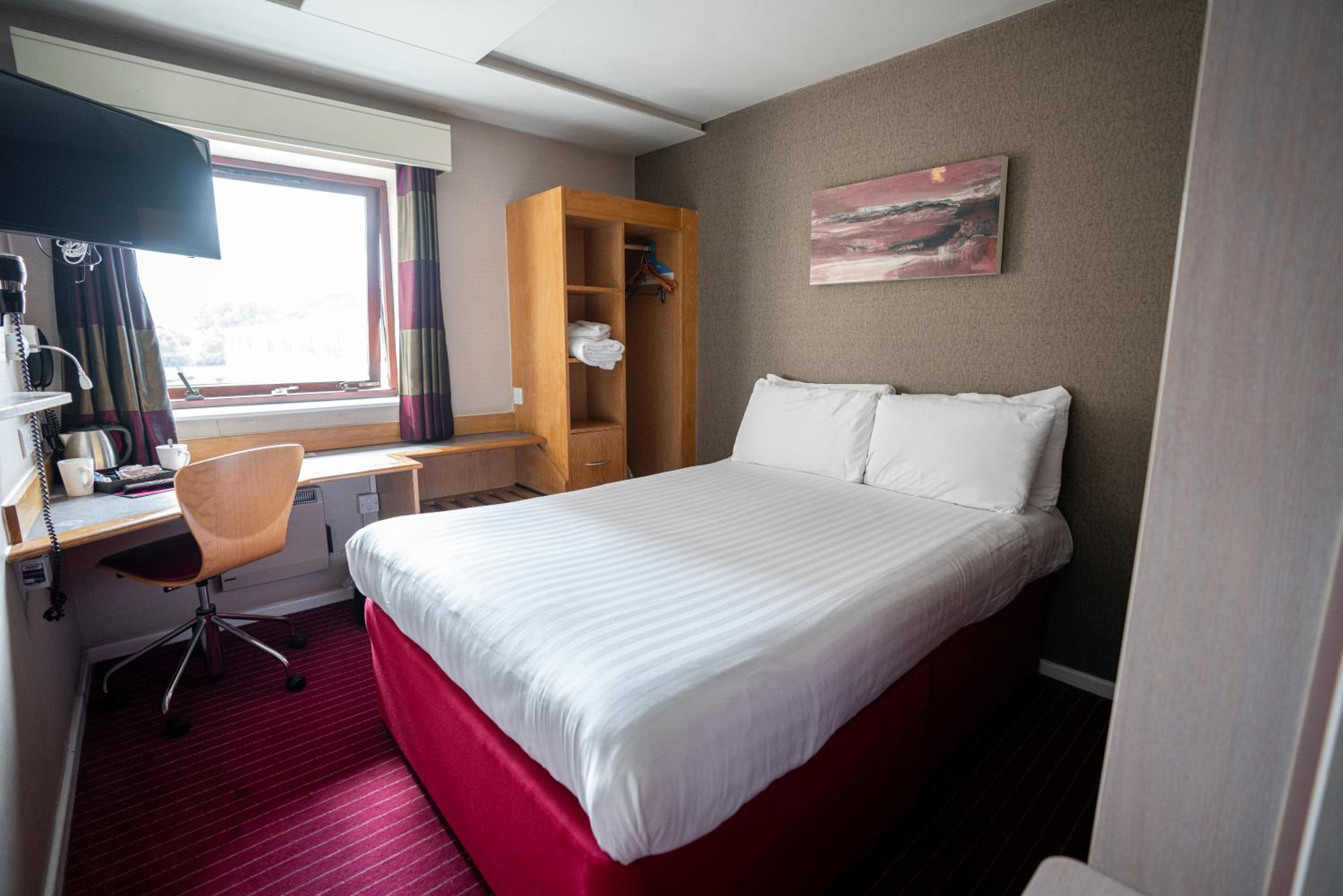 Compact Double Room photo 1