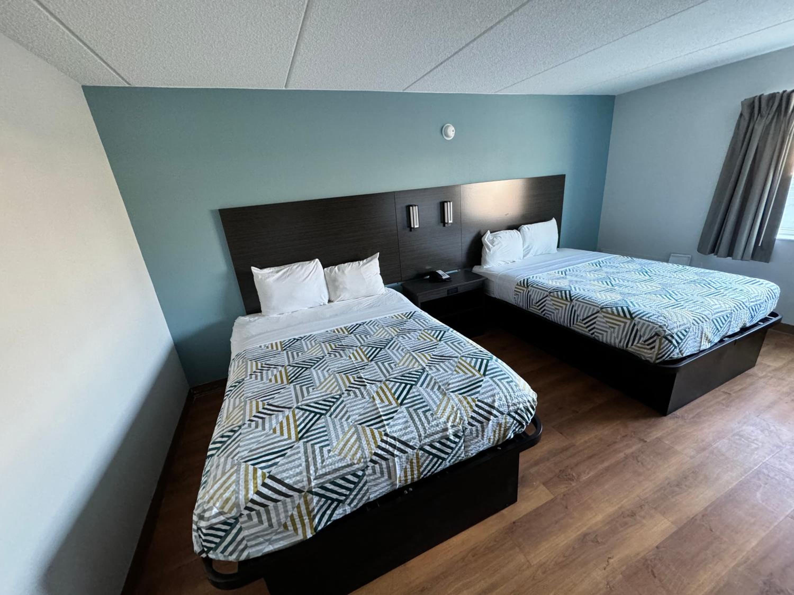 Basic Triple Room - Non-Smoking photo 3