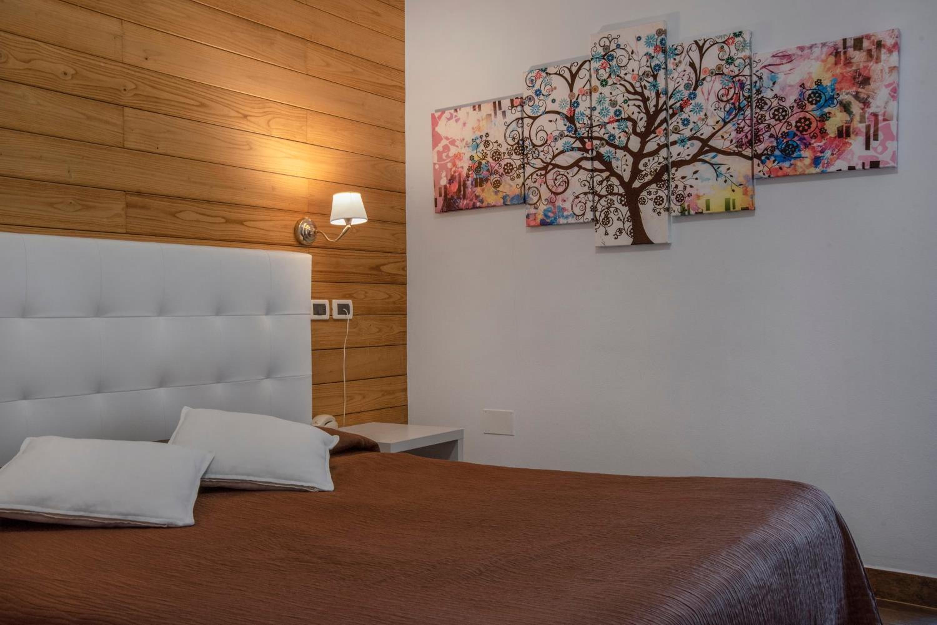 Small Double Room - Photo 6
