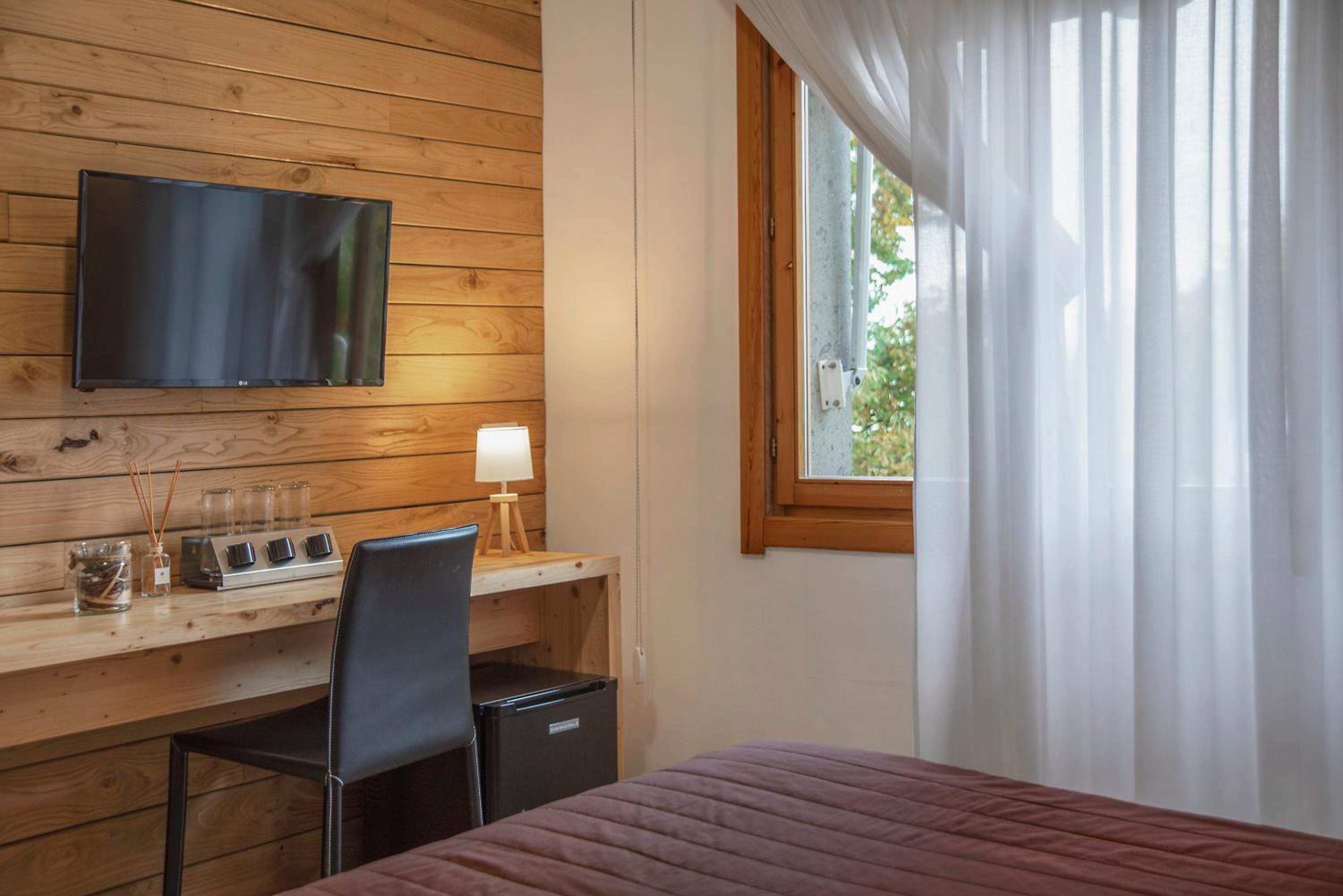 Double Room - Photo 12