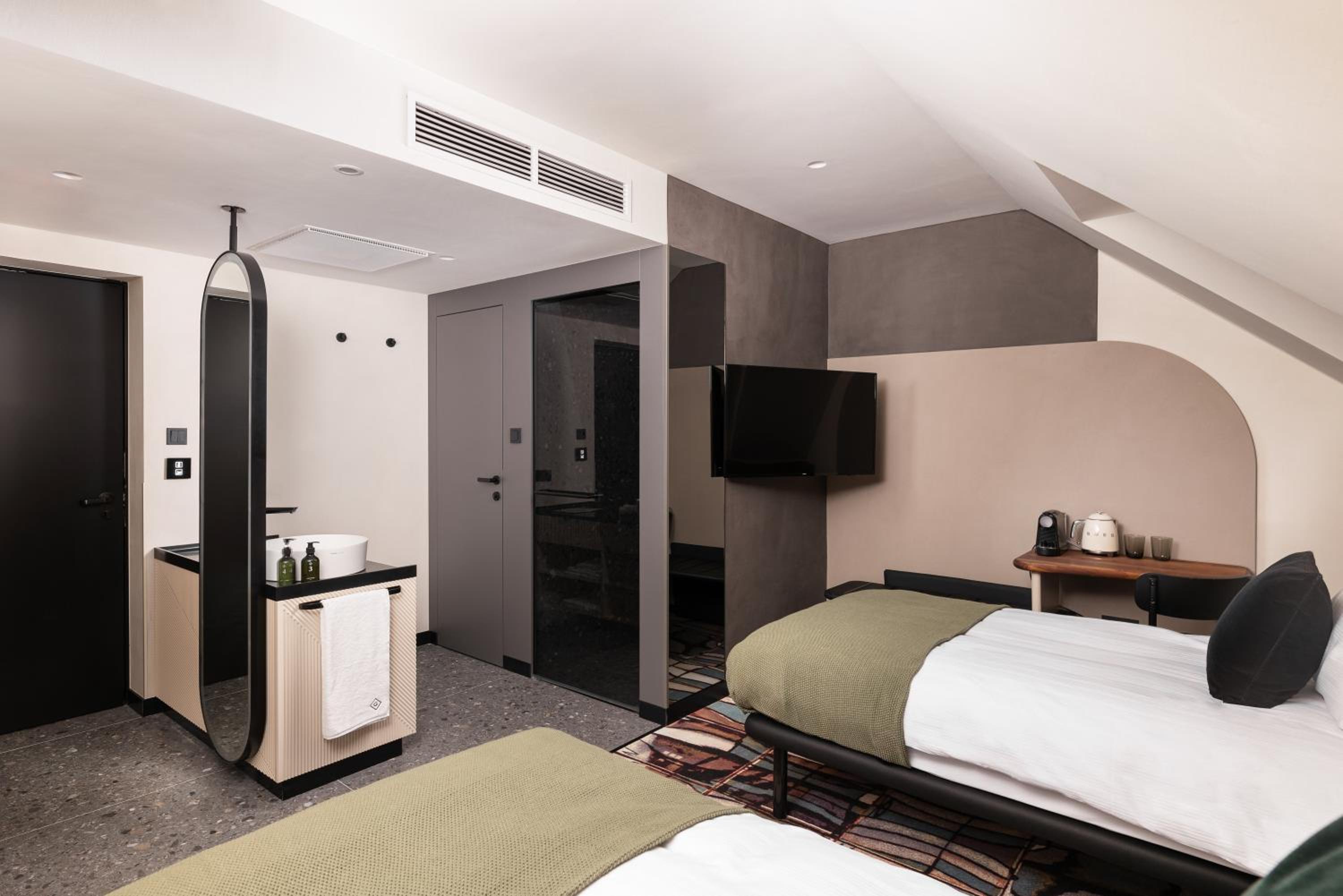Double or Twin Room - Photo 1