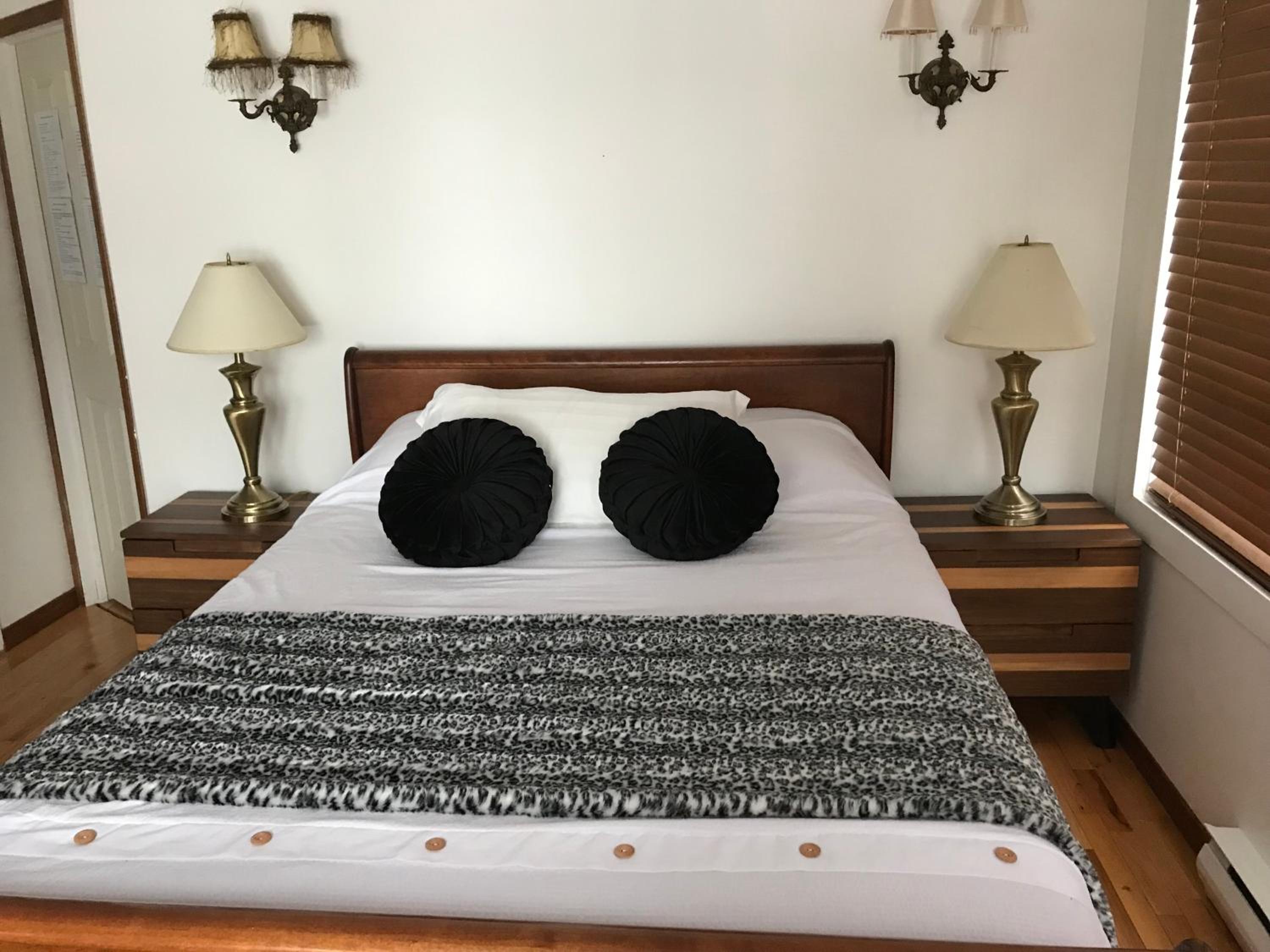 Economy Double Room photo 2