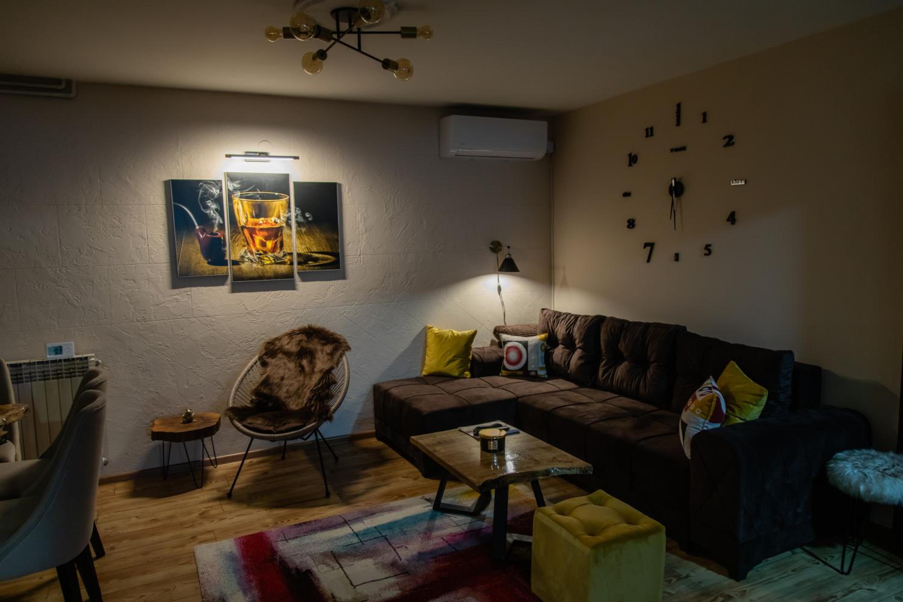 Apartment photo 1