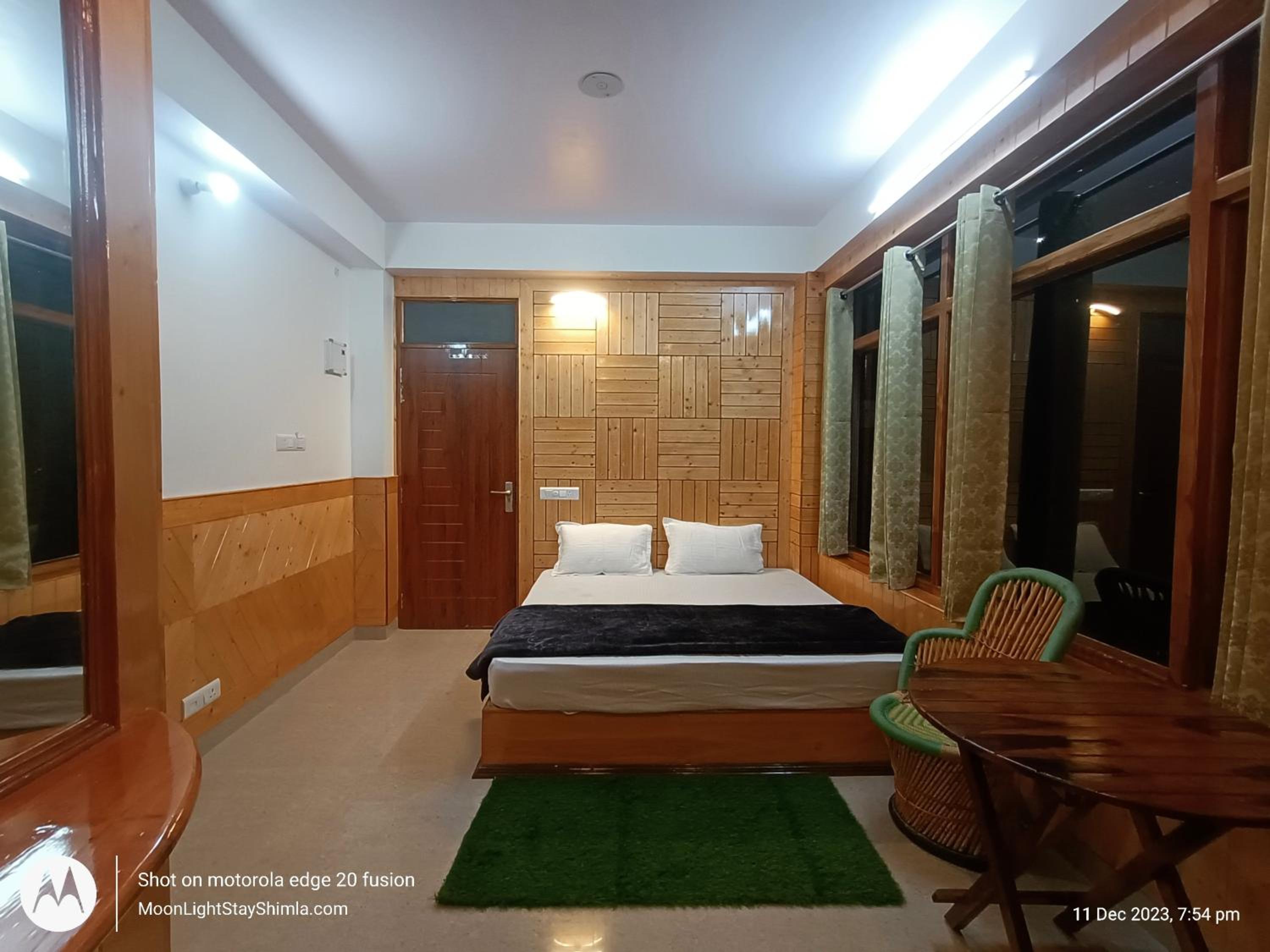 Deluxe Double or Twin Room photo 3
