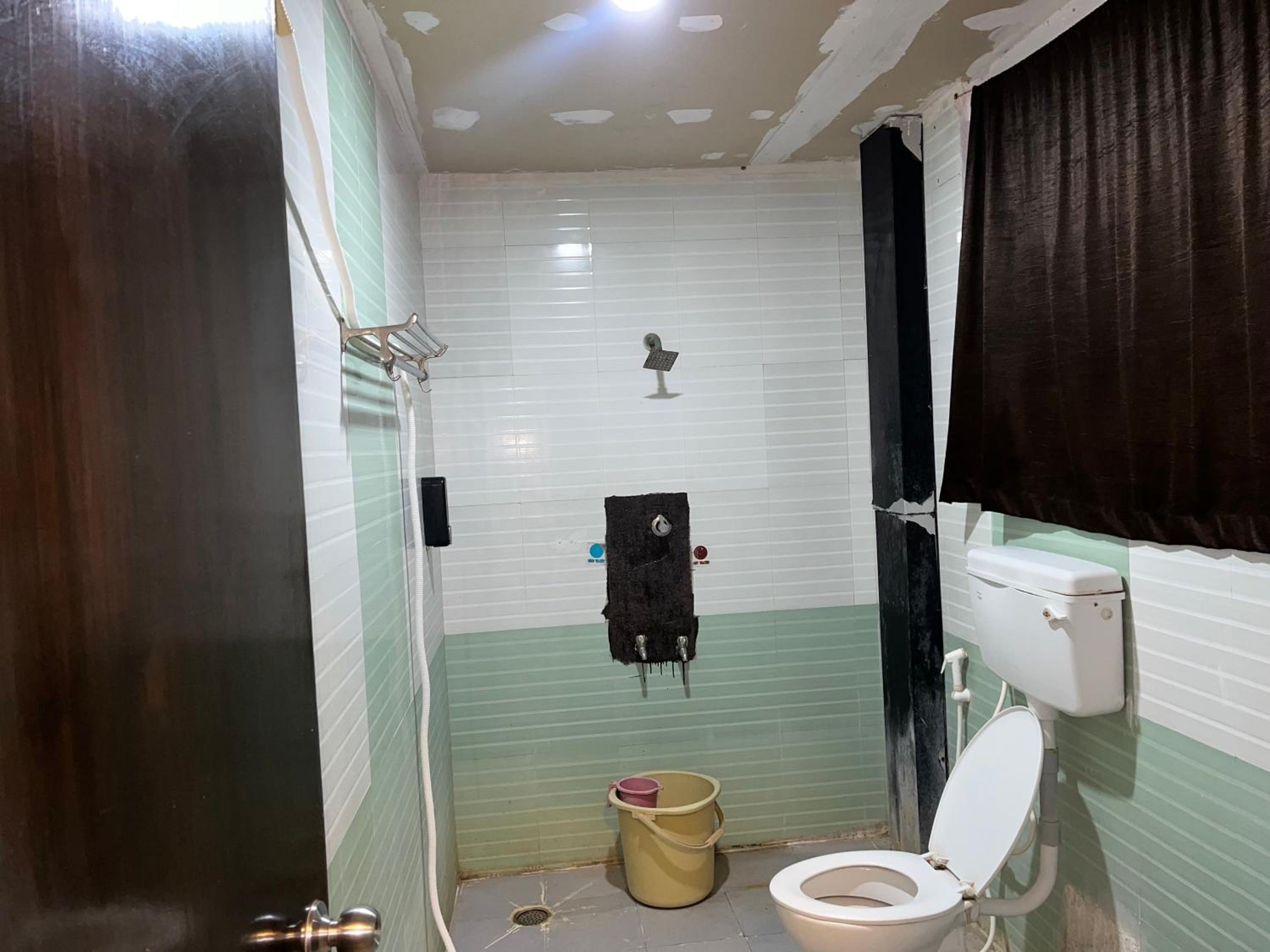 Deluxe Room - Photo 7