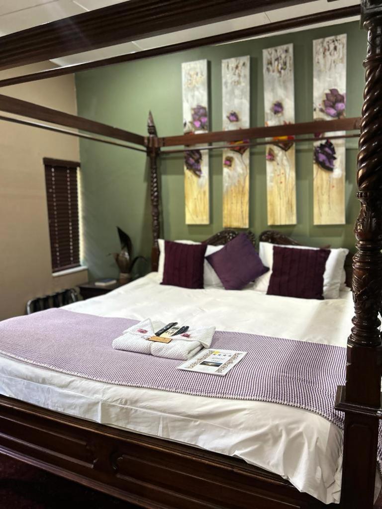 Double Room with Spa Bath - Photo 5