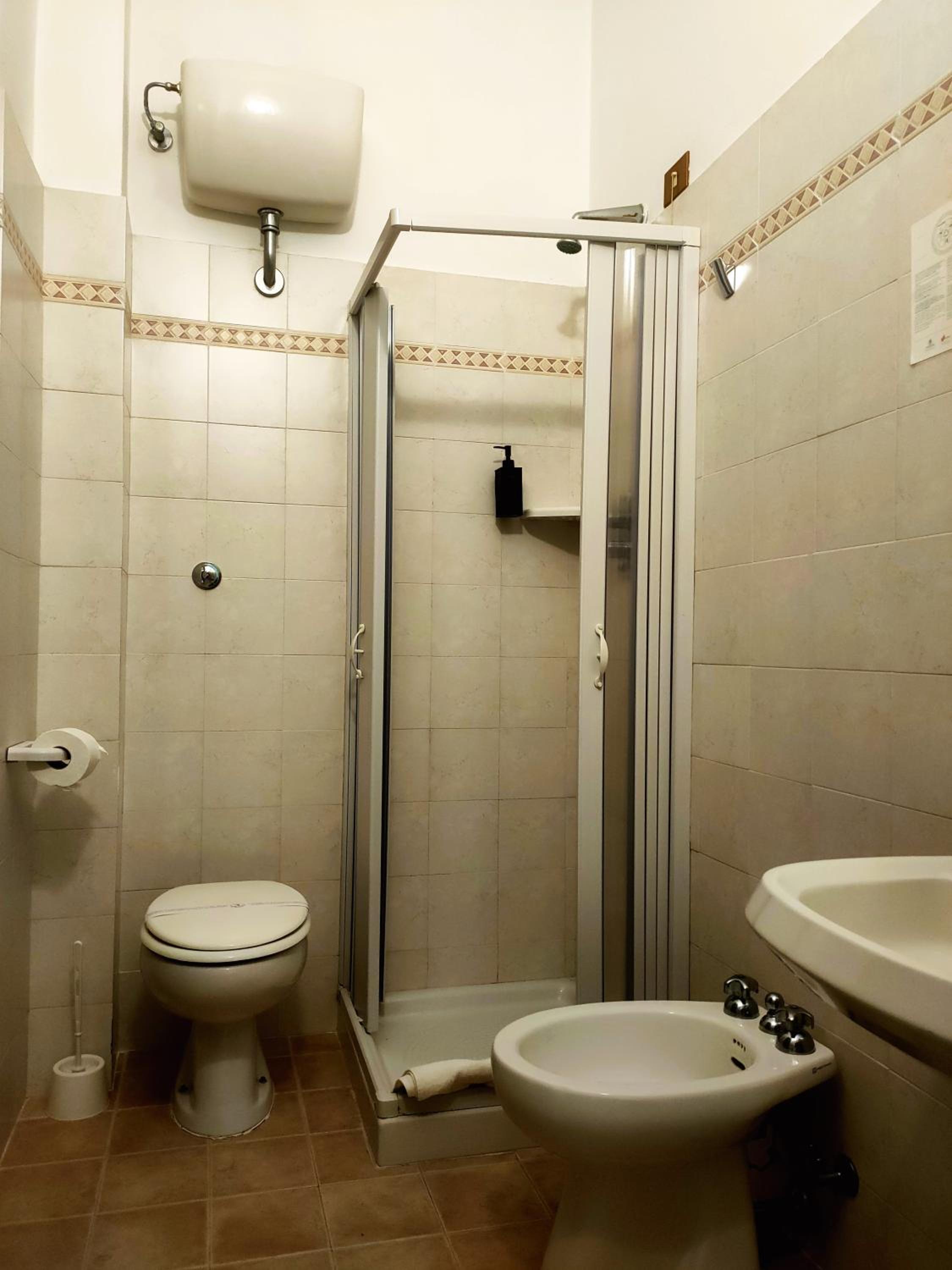 Double or Twin Room - Photo 3