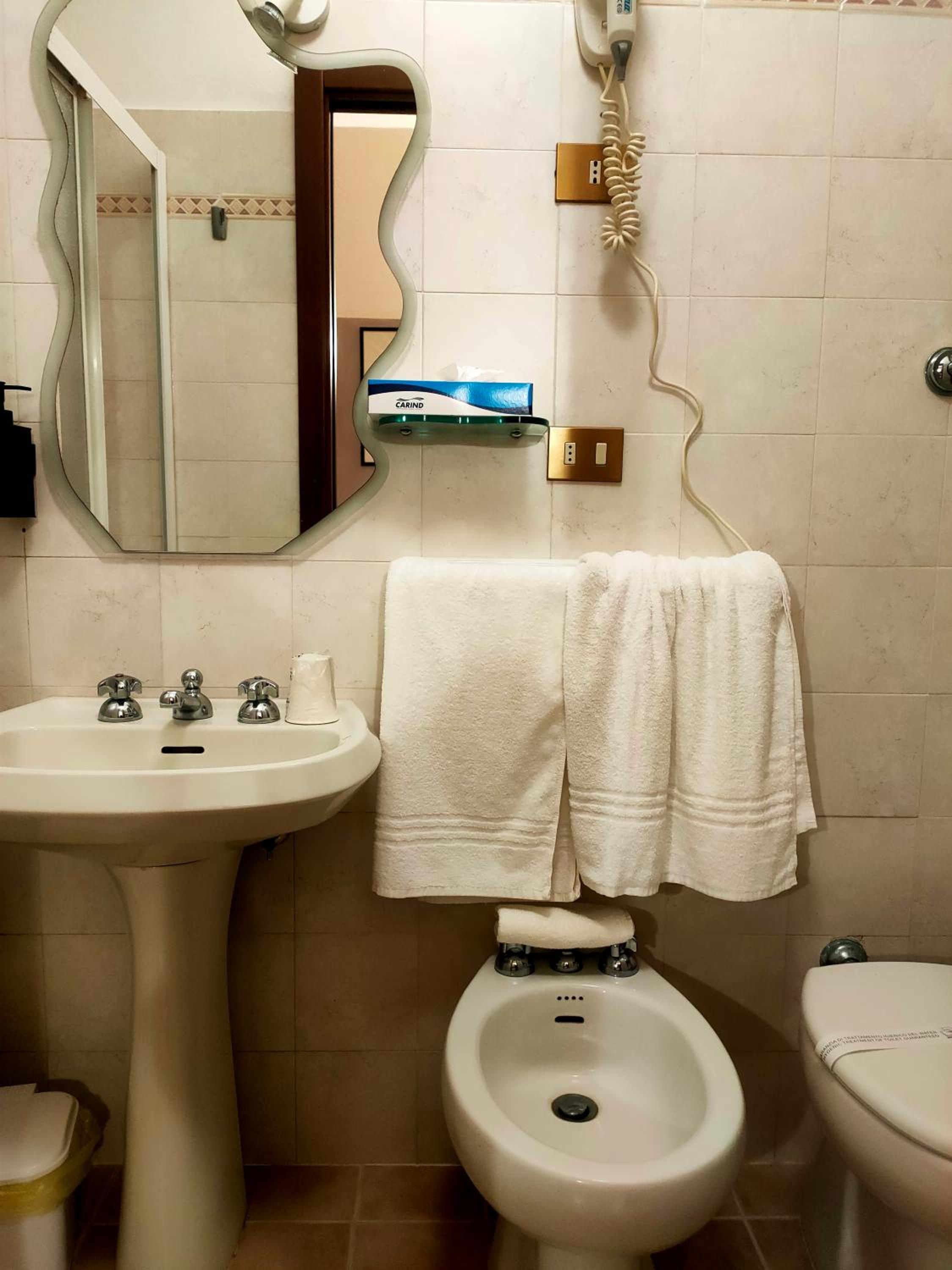 Double Room - Photo 2