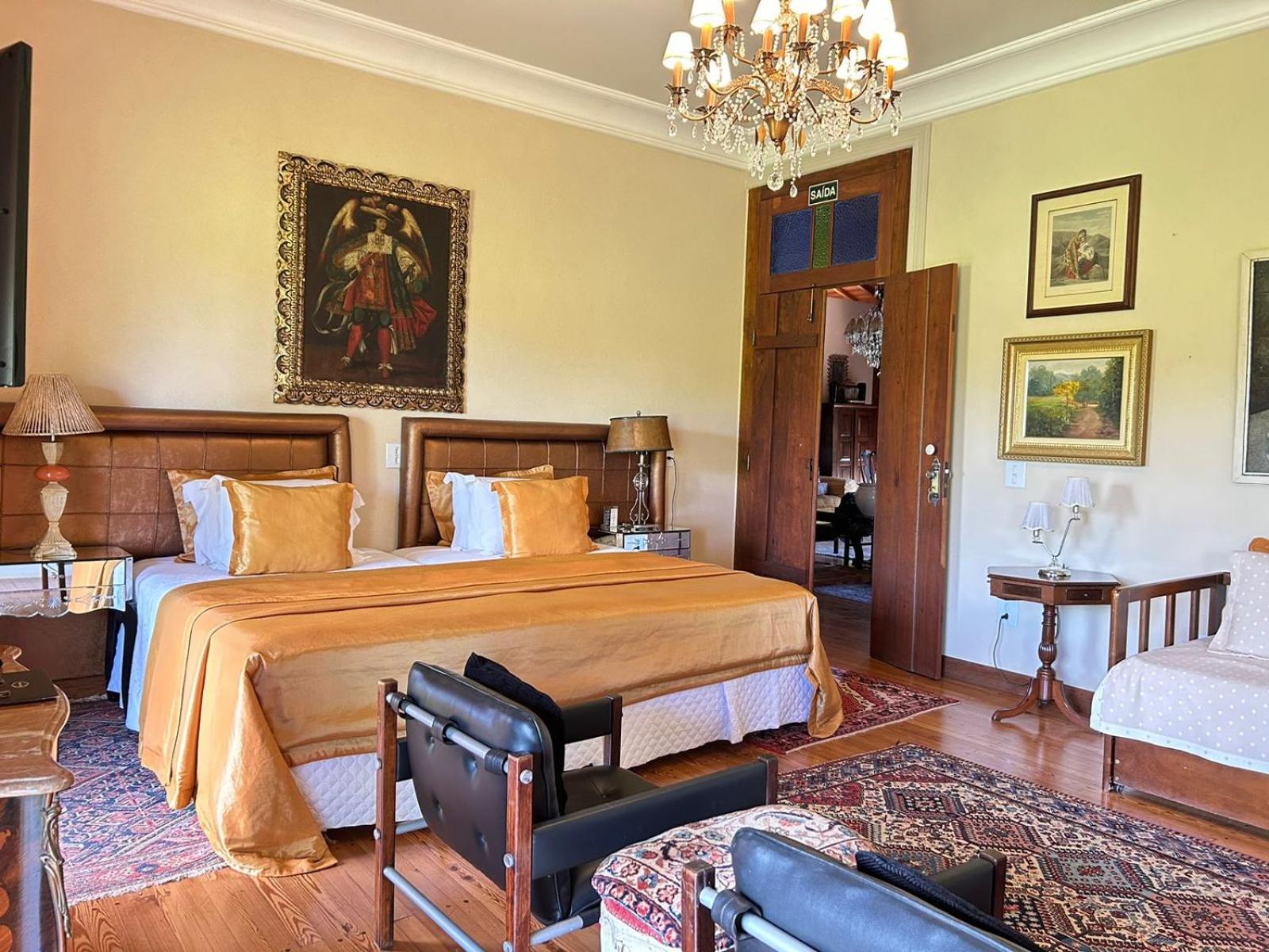 King Suite with Balcony photo 2