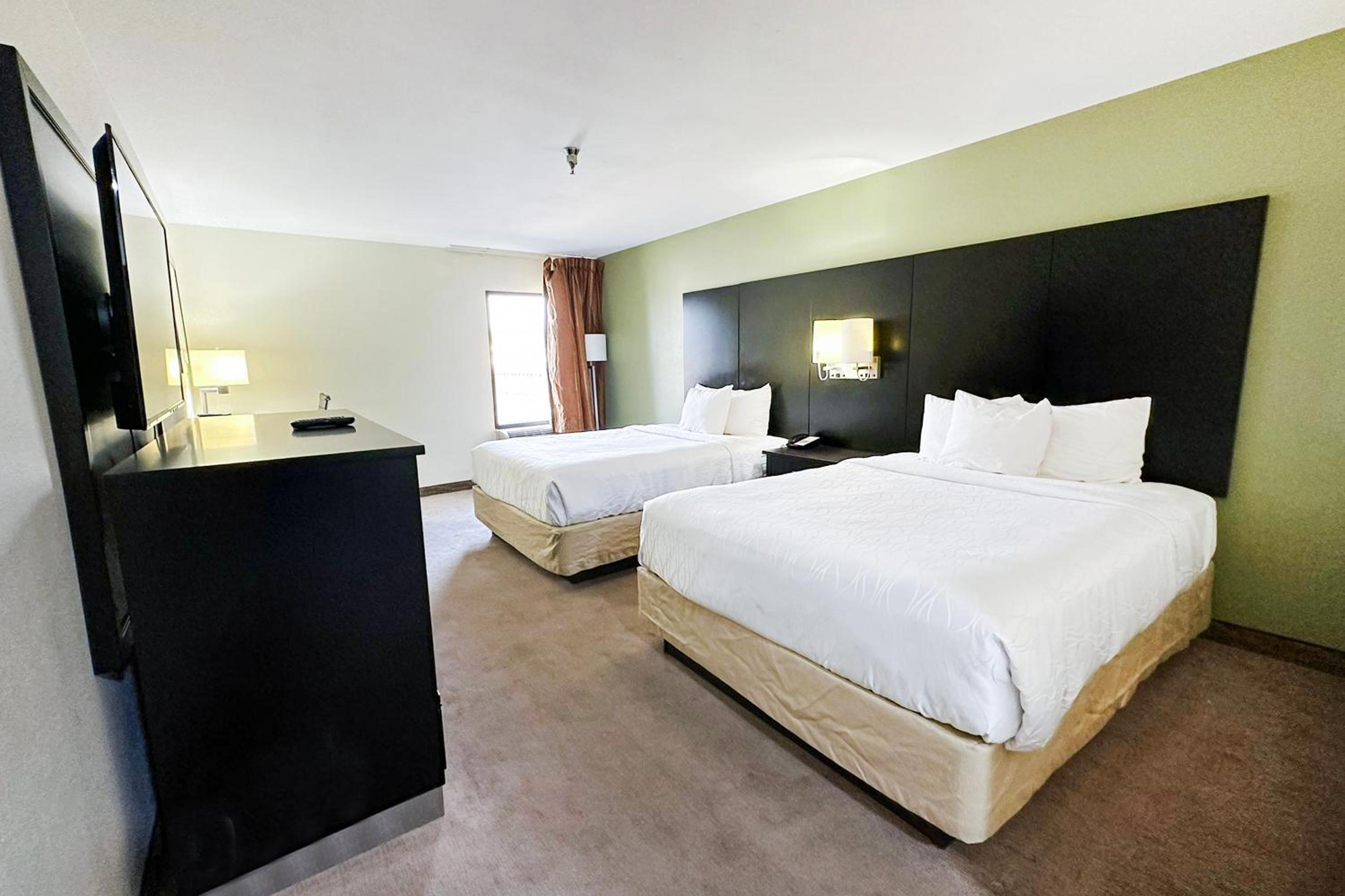 Double Queen Room - Photo 4