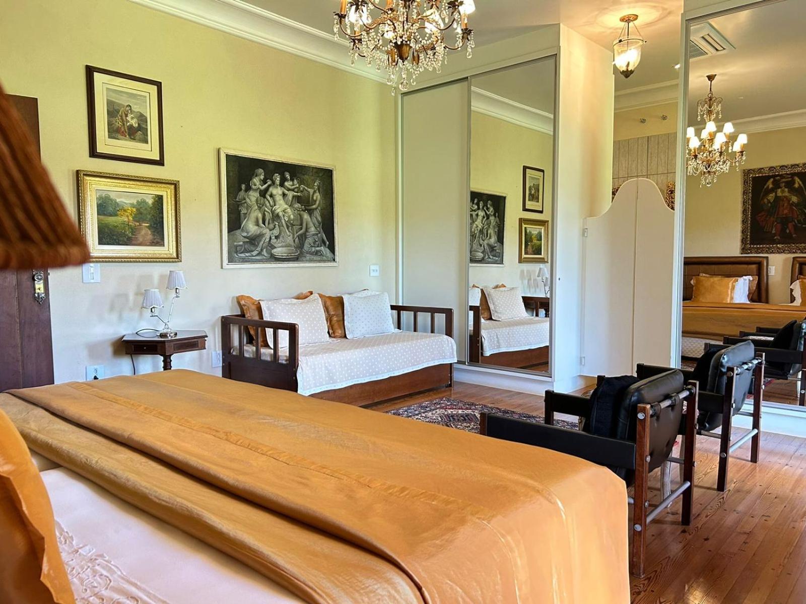 King Suite with Balcony photo 2
