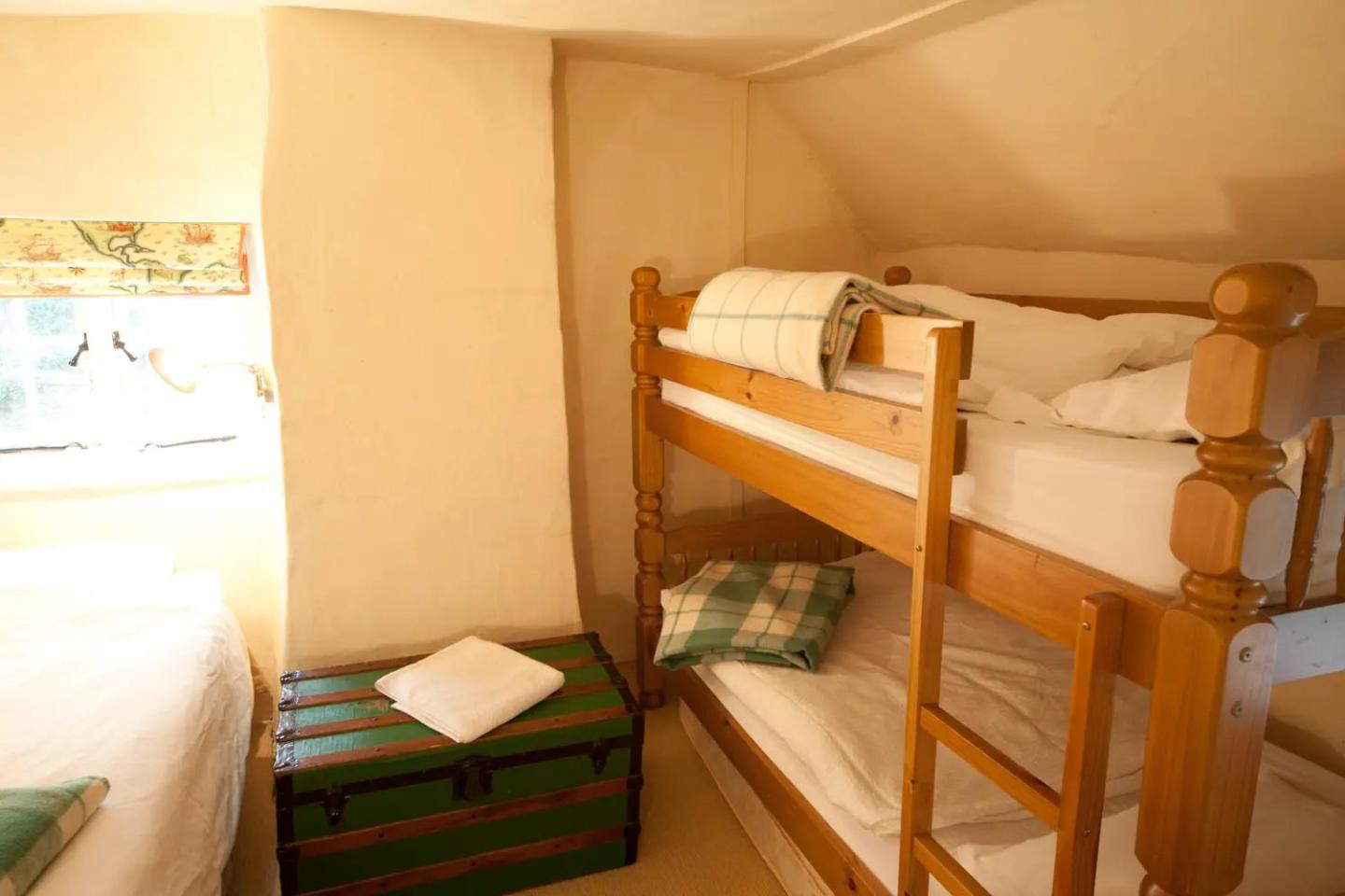 Four-Bedroom House photo 1