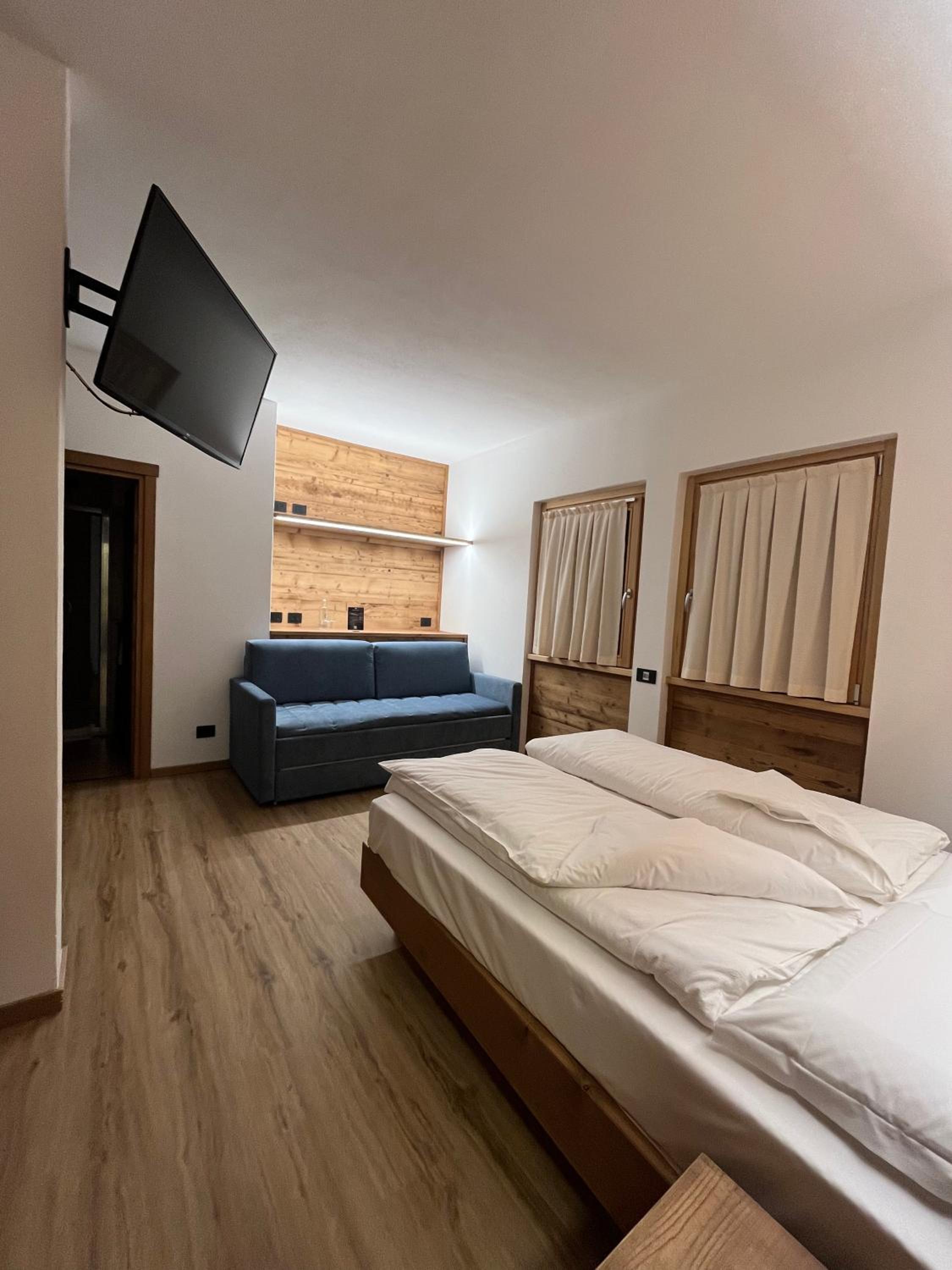Double Room with Spa Bath