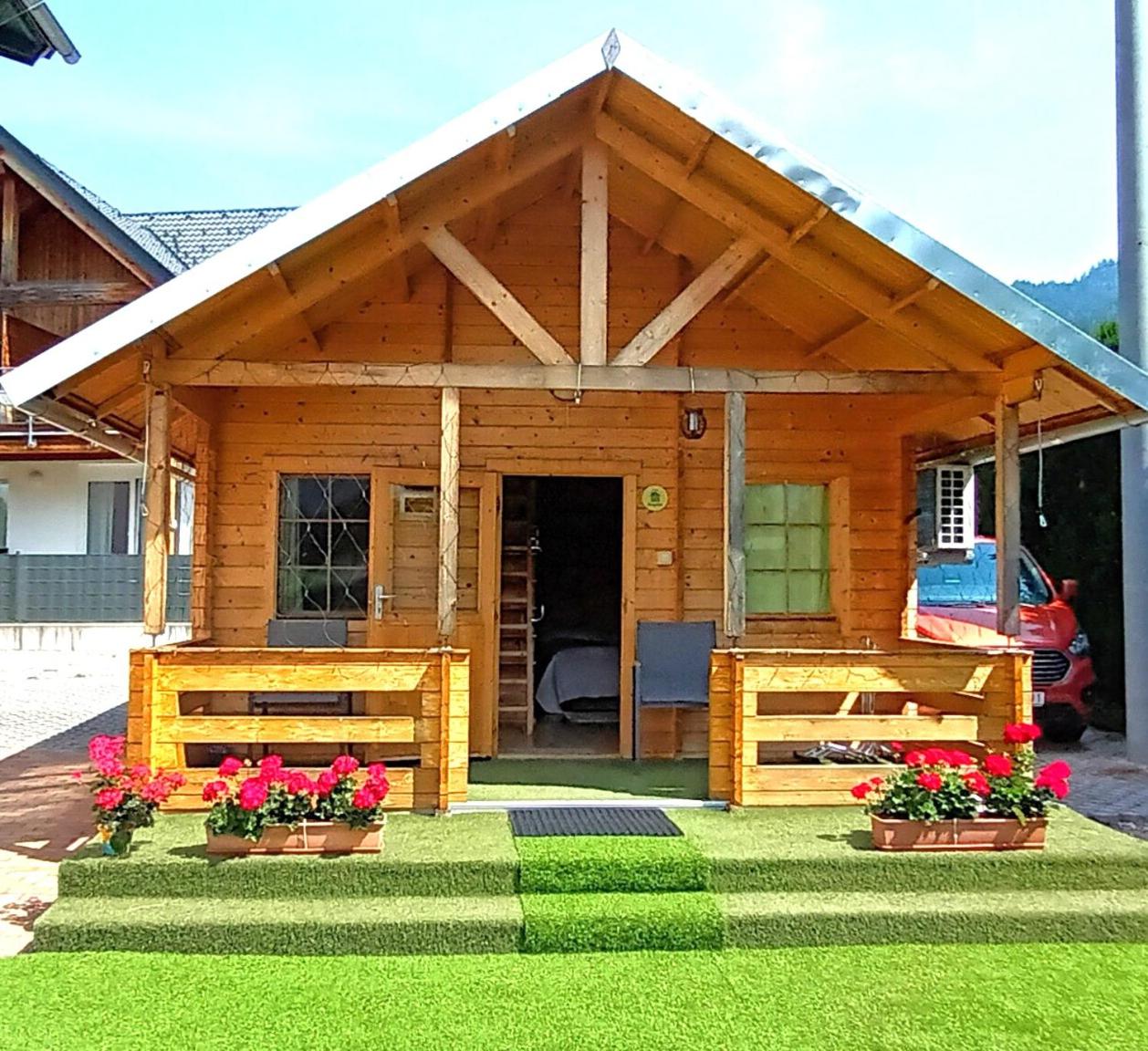 Bungalow photo 2
