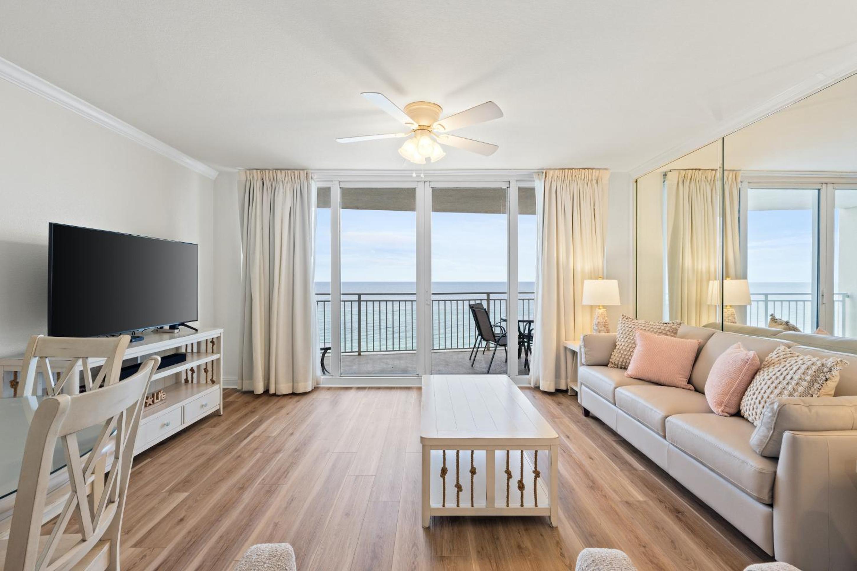 Apartment with Sea View photo 1