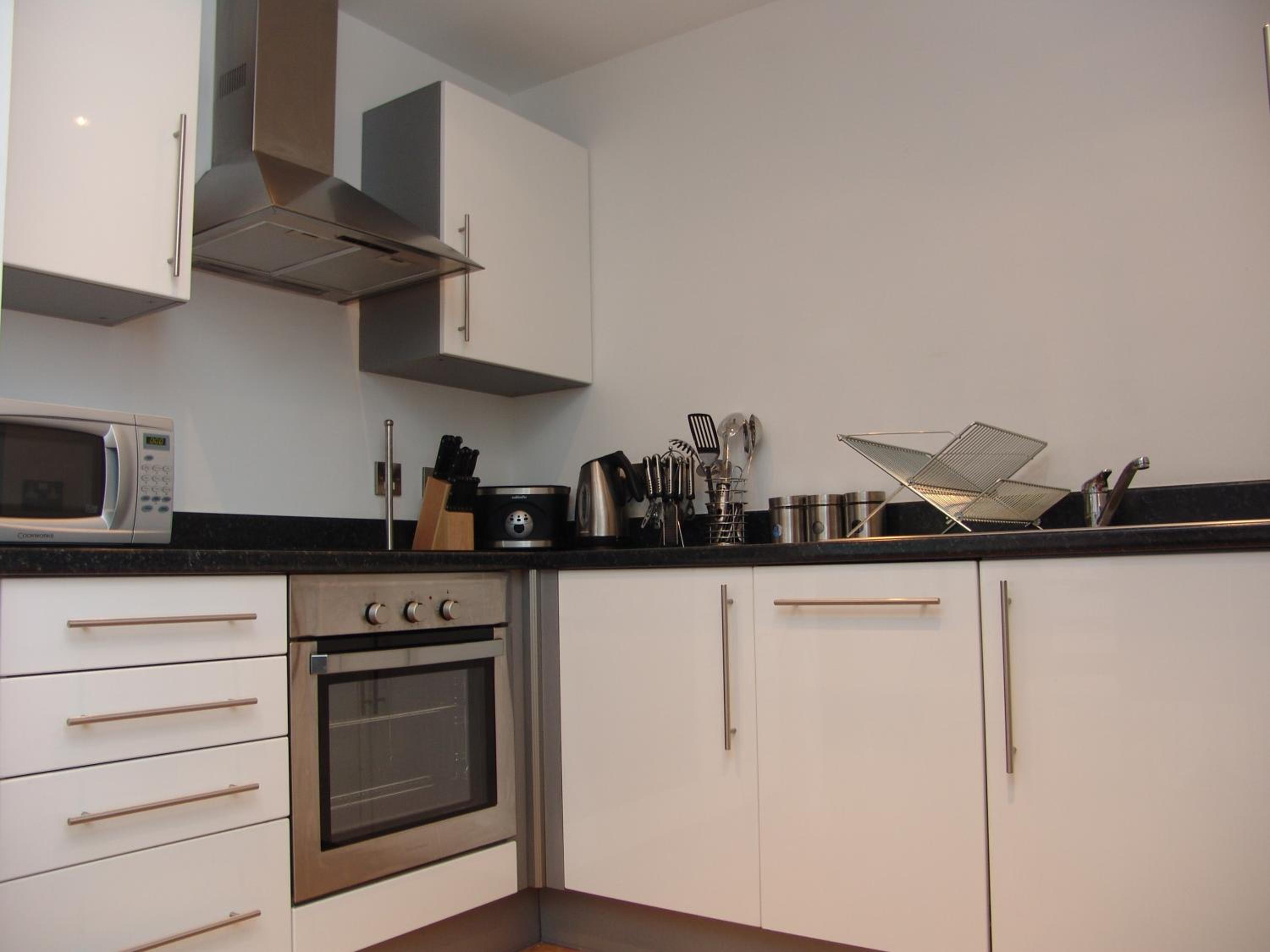 One-Bedroom Apartment - Photo 7