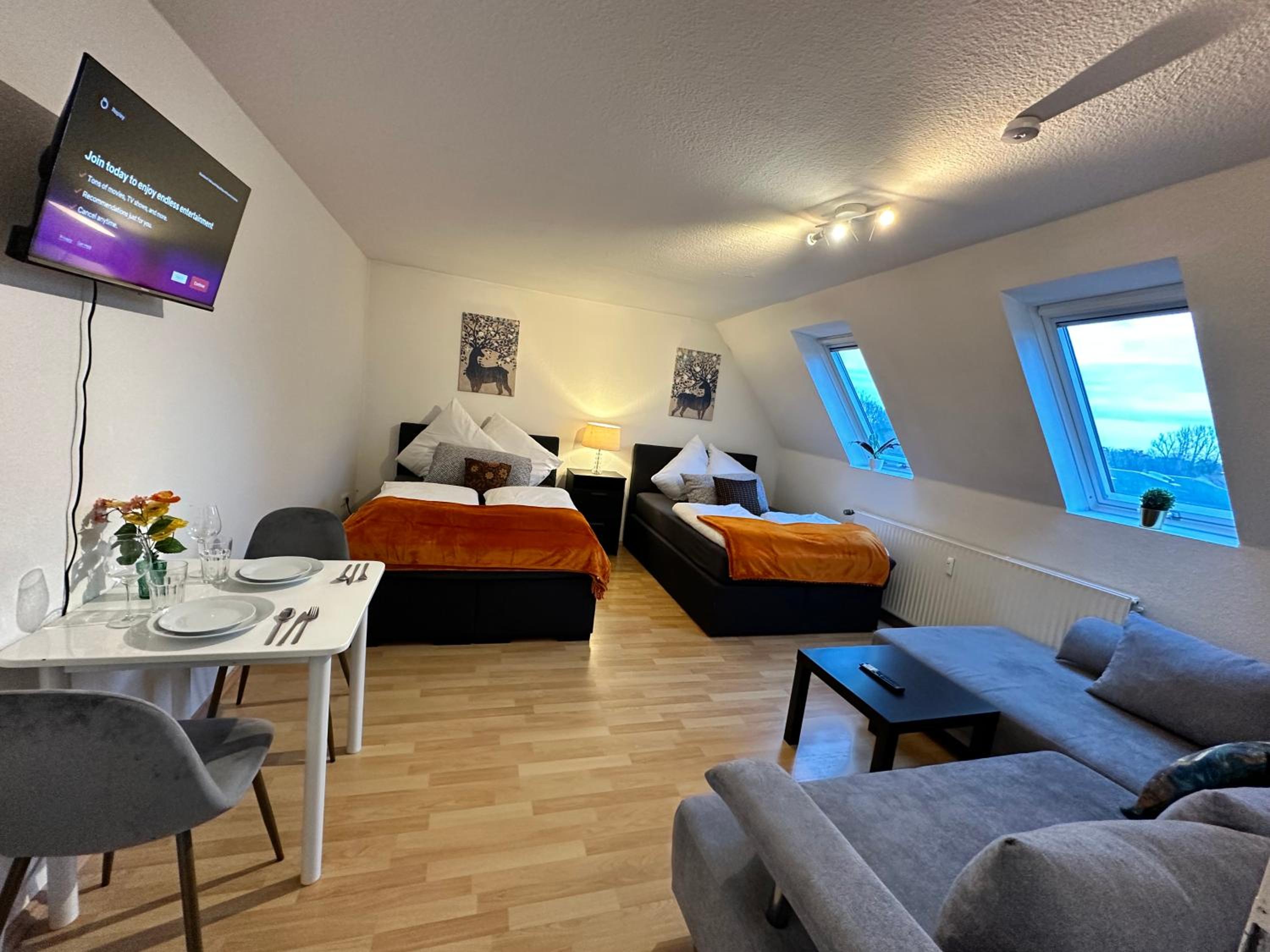 One-Bedroom Apartment photo 1