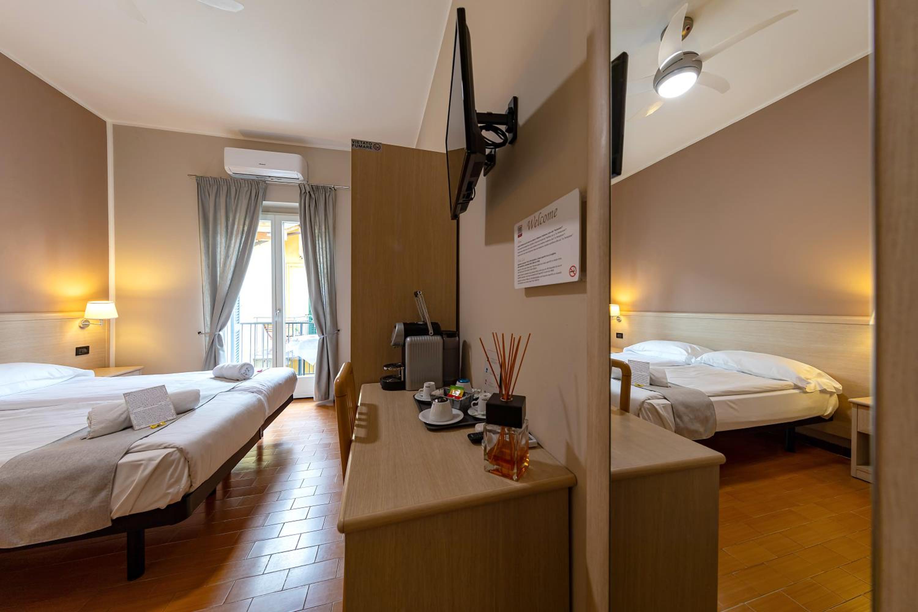 Standard Triple Room - Photo 14