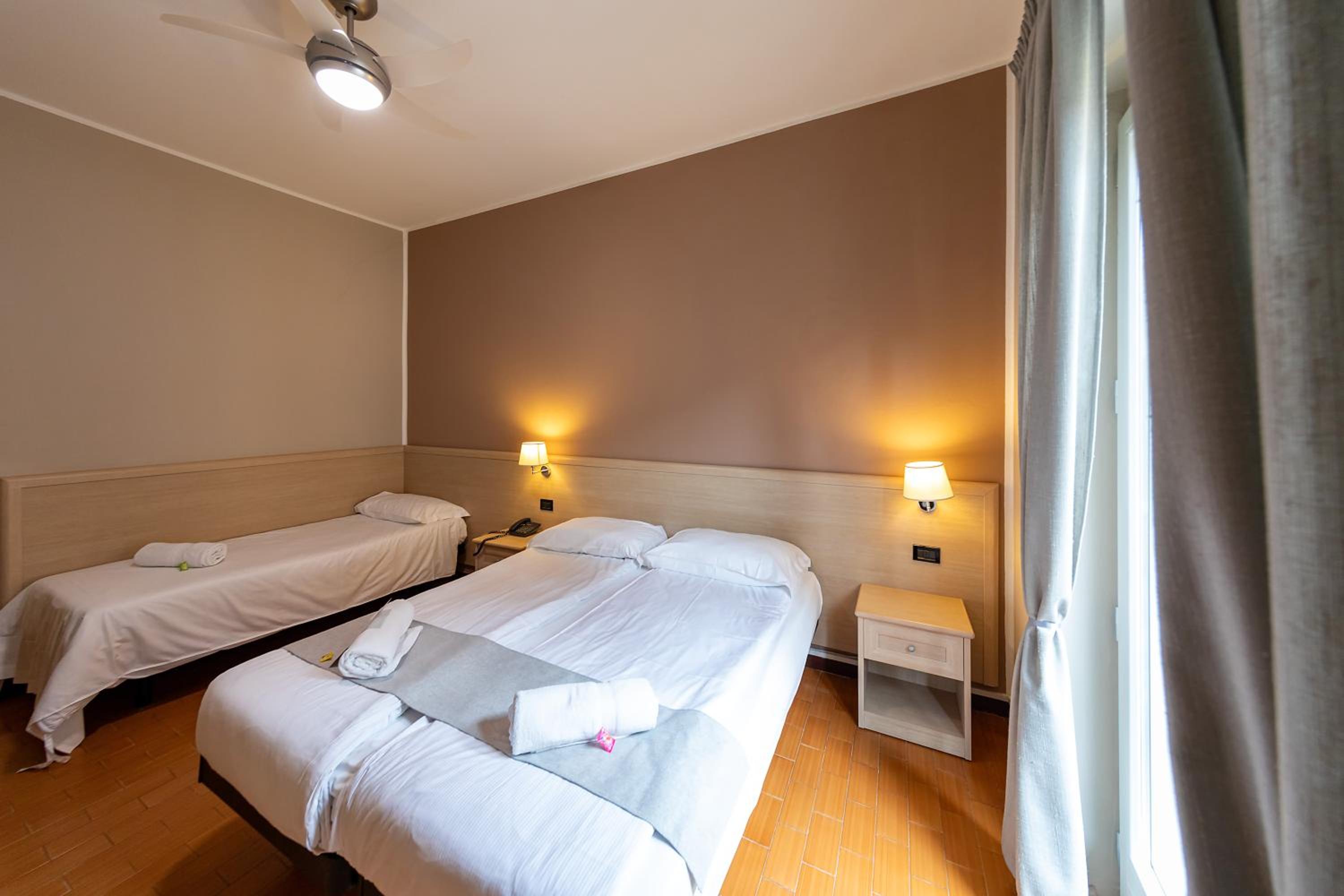 Standard Triple Room - Photo 19