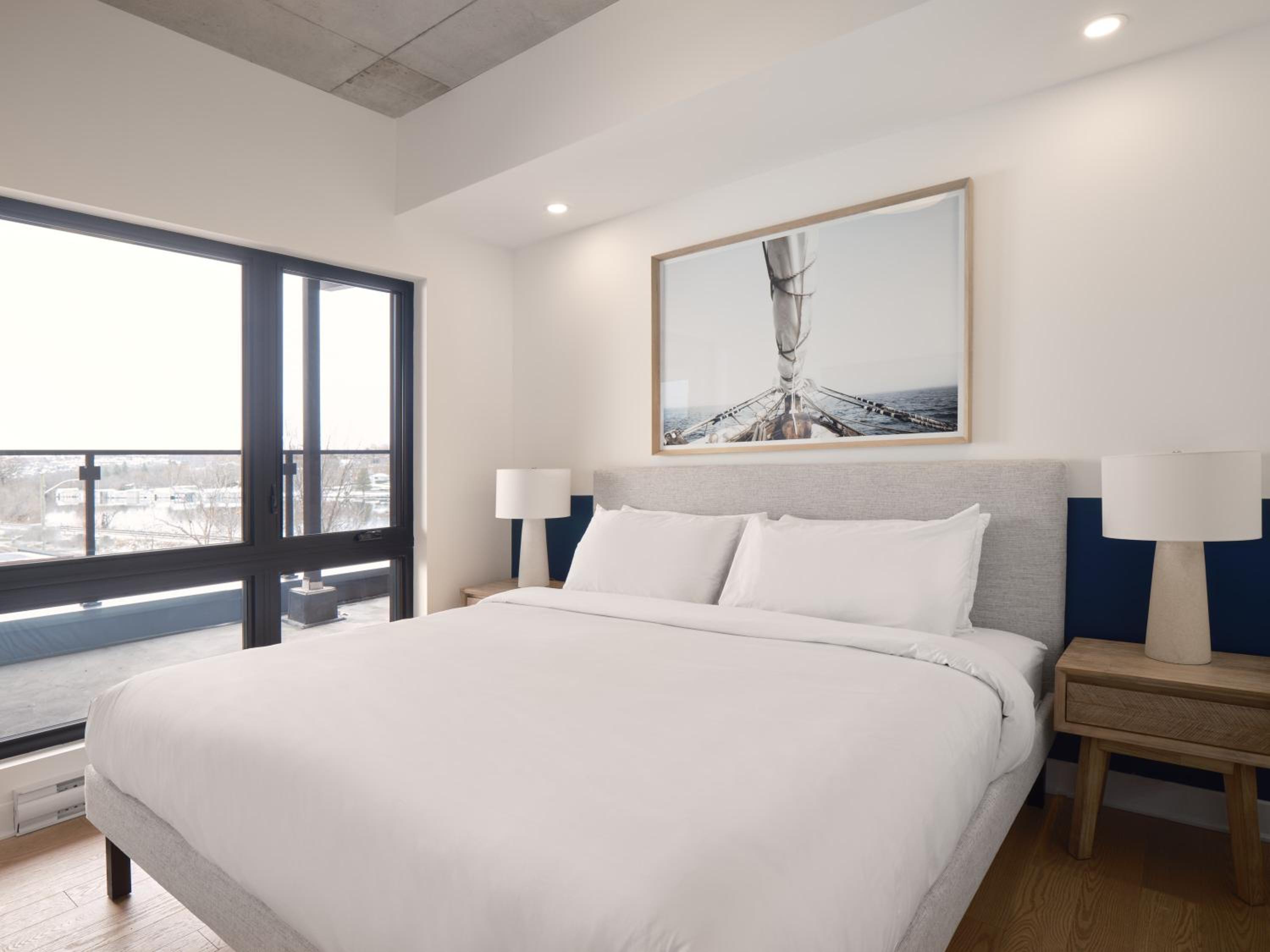 210 - 2nd Floor One Bedroom Suite, King Bed, Balcony