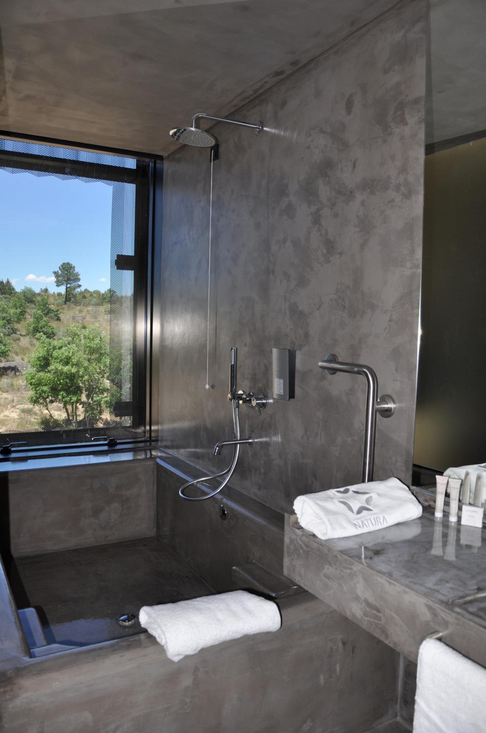 Suite with Balcony photo 3