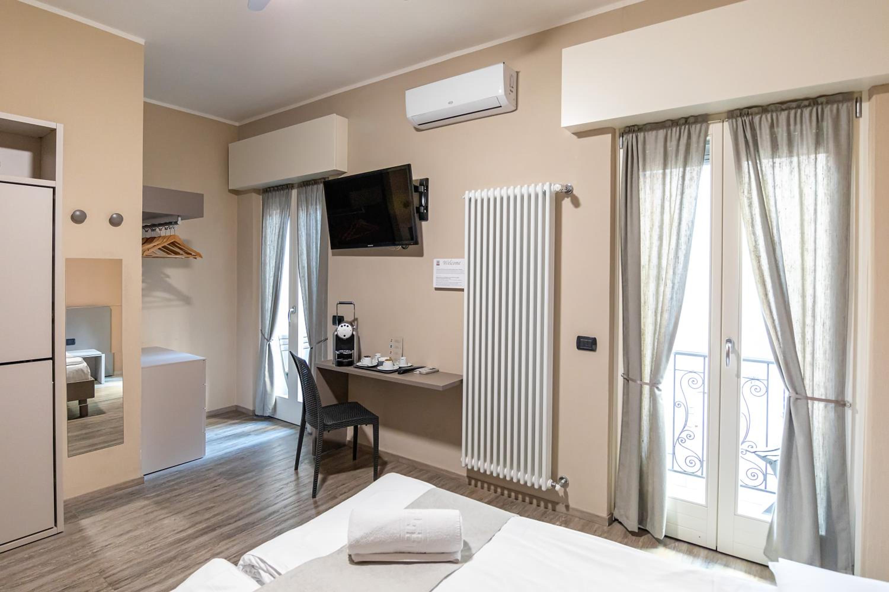  Superior Double Room without Lake View - Photo 9