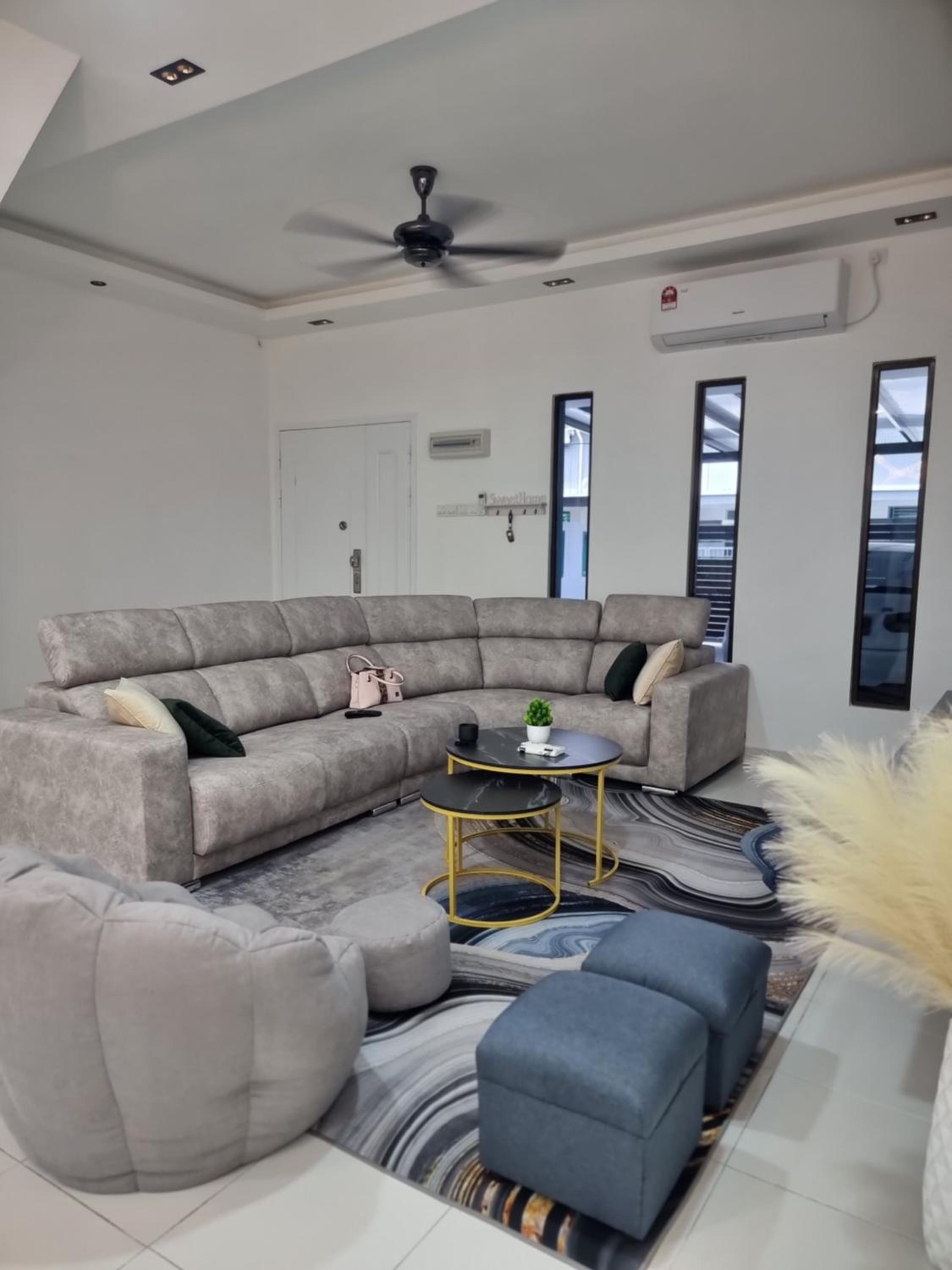Three-Bedroom House photo 1