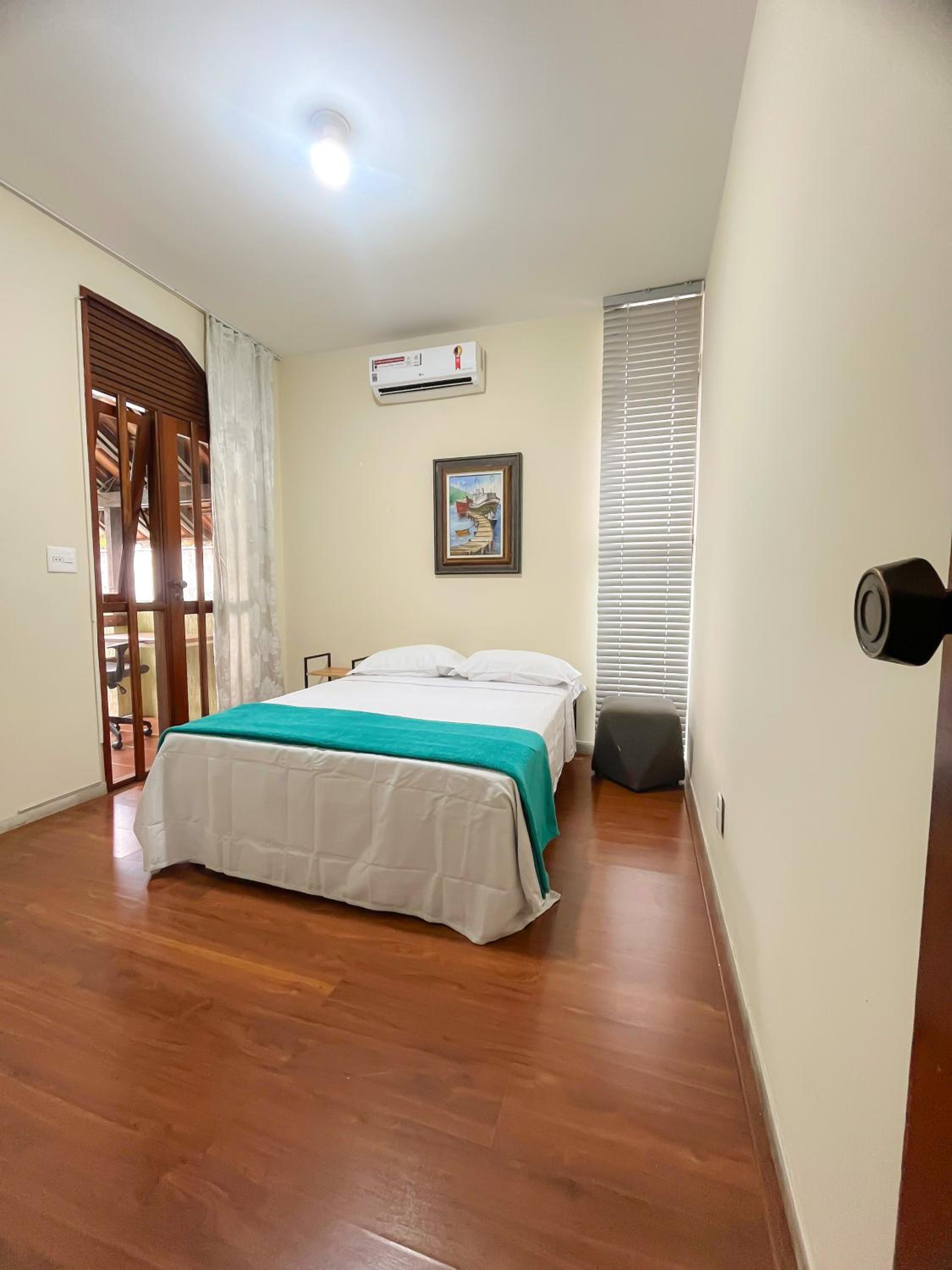 Standard Single Room with Shared Bathroom photo 1
