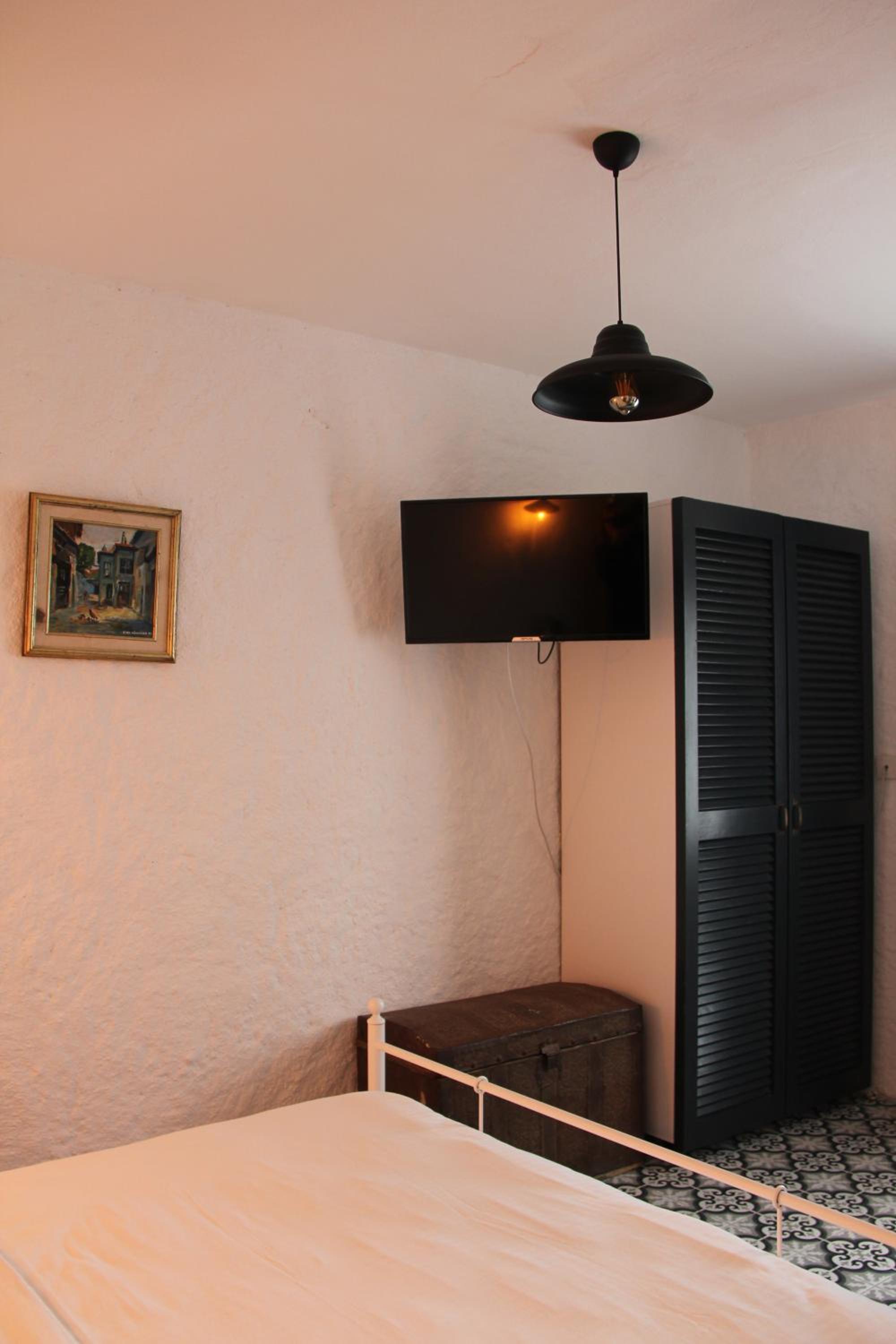 Standard Double Room photo 3