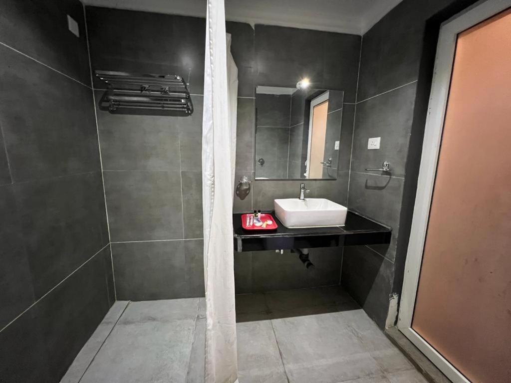 Twin Room with Balcony photo 3
