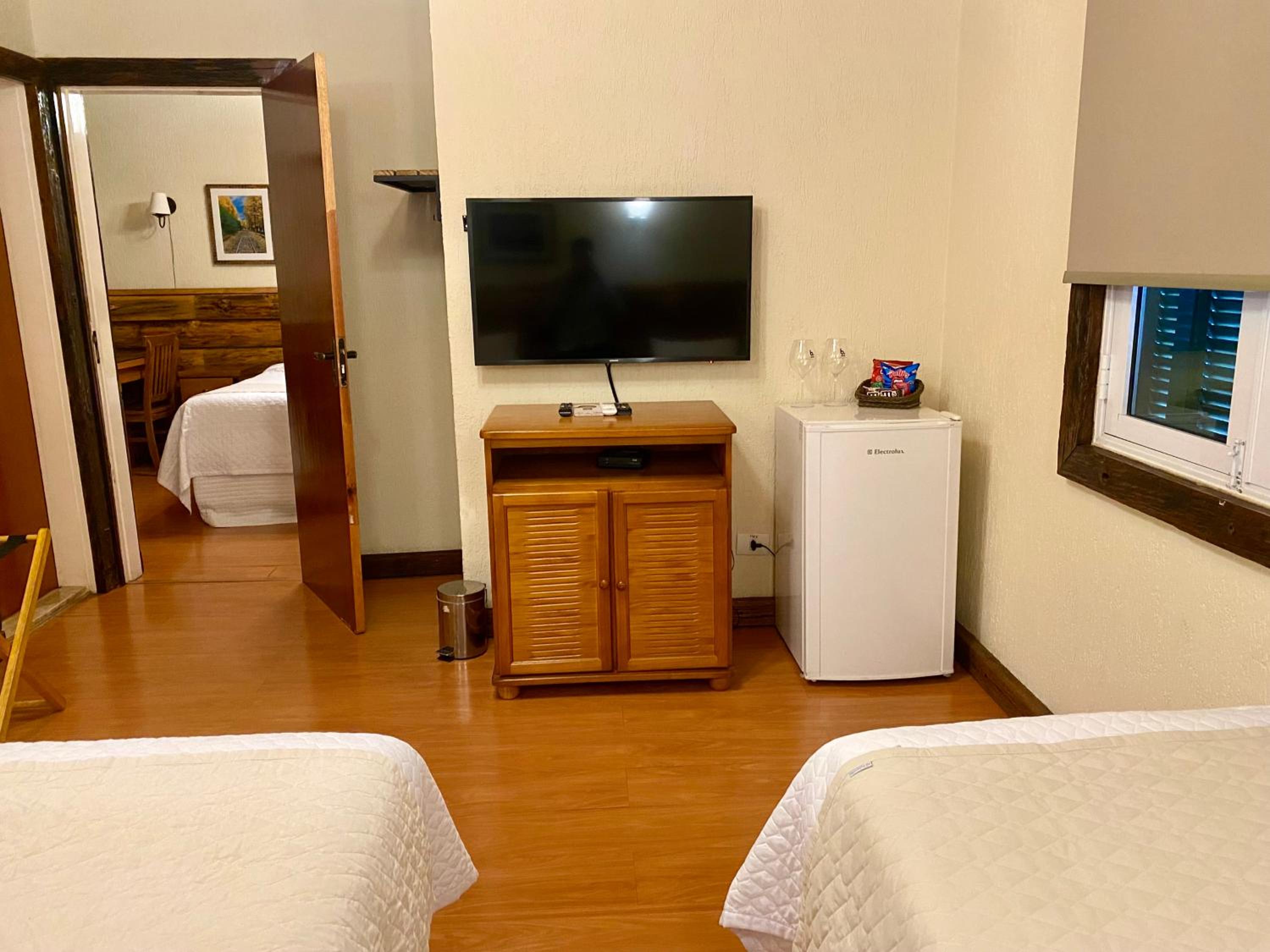 Superior Suite (4 Adults)