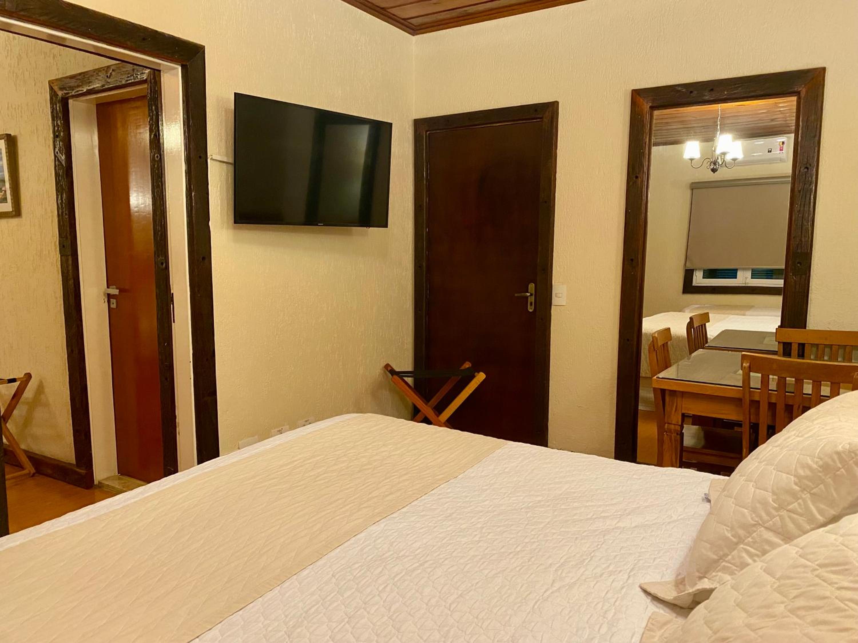 Superior Suite (4 Adults)