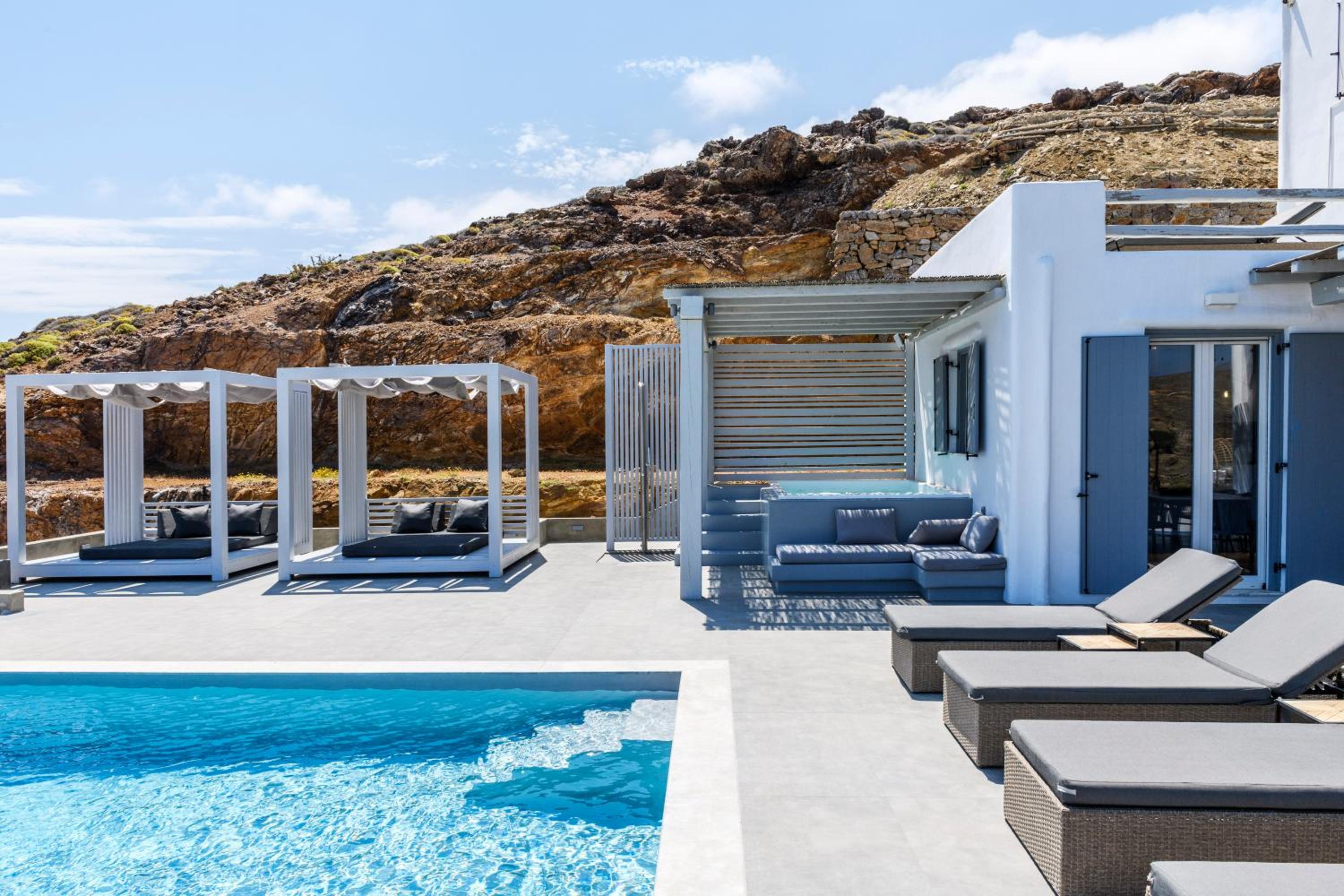 Villa - Beach Front photo 3