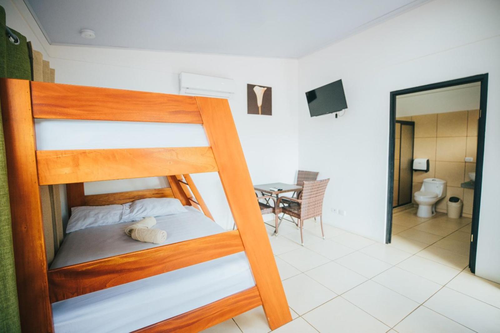 Triple Room with Garden View photo 3