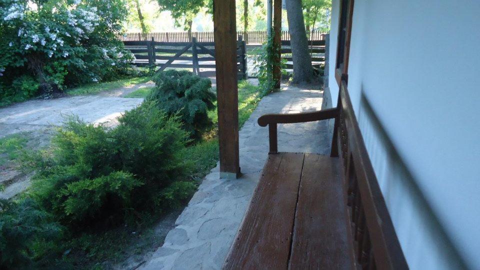Double Room with Private Bathroom - Photo 6