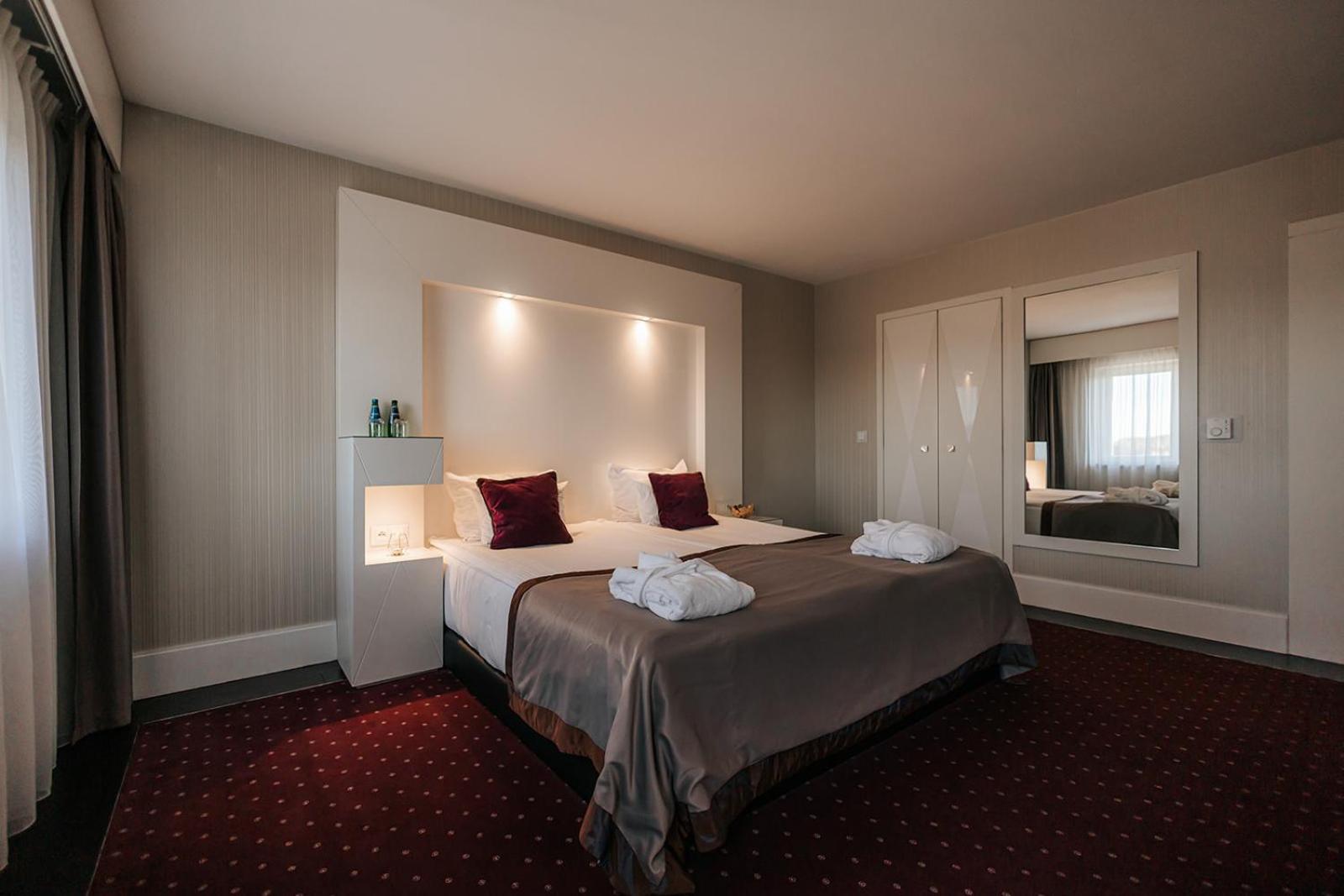 Deluxe Double Room - Photo 4