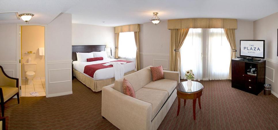 King Room - Non-Smoking - Photo 3